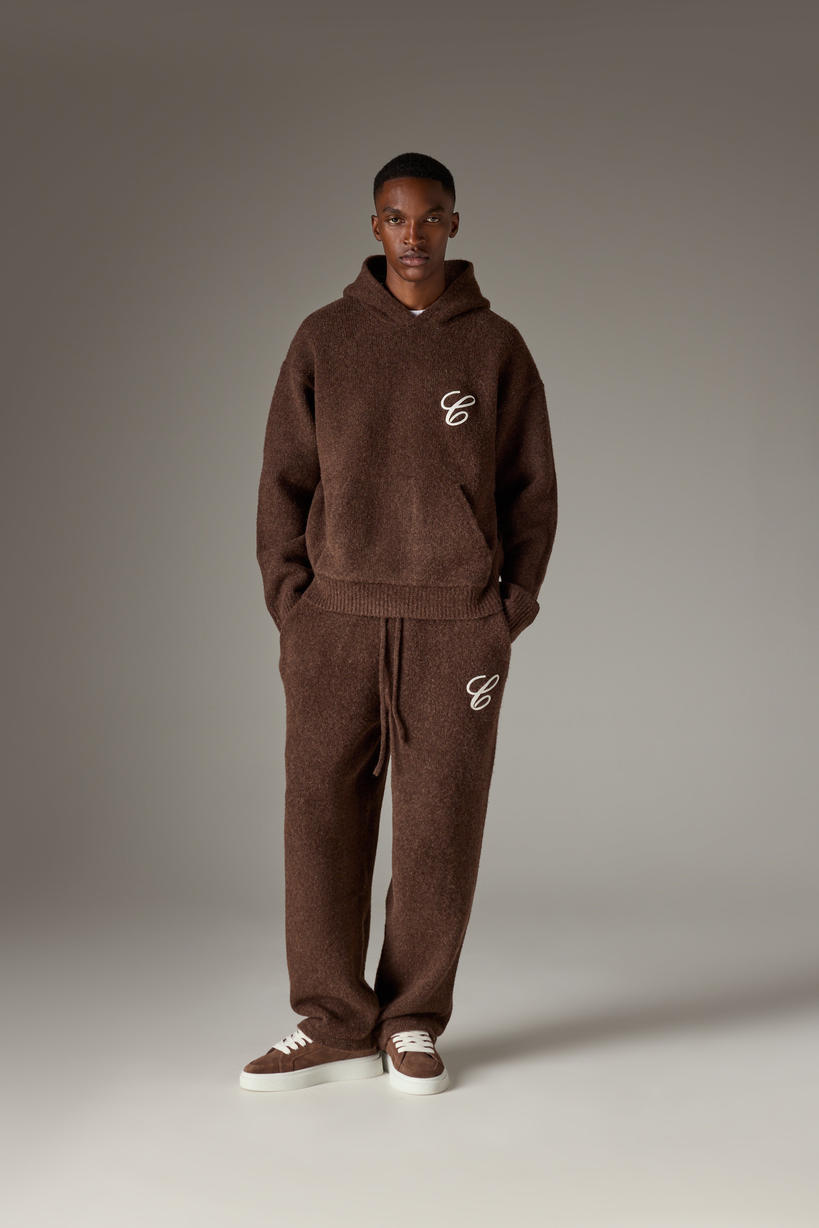 CHAINSTITCH EMBROIDERY KNITTED HOODIE - BROWN