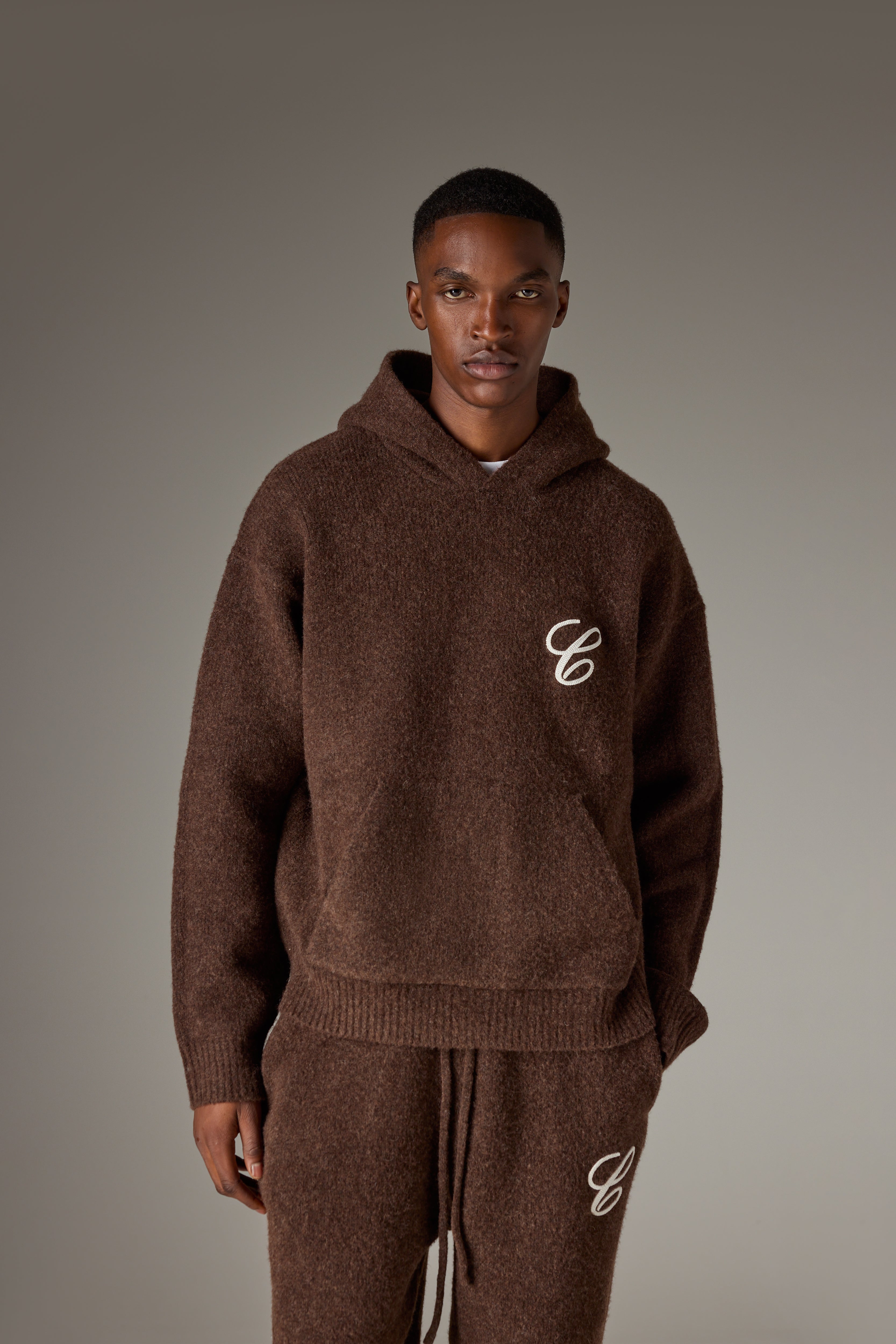 CHAINSTITCH EMBROIDERY KNITTED HOODIE - BROWN