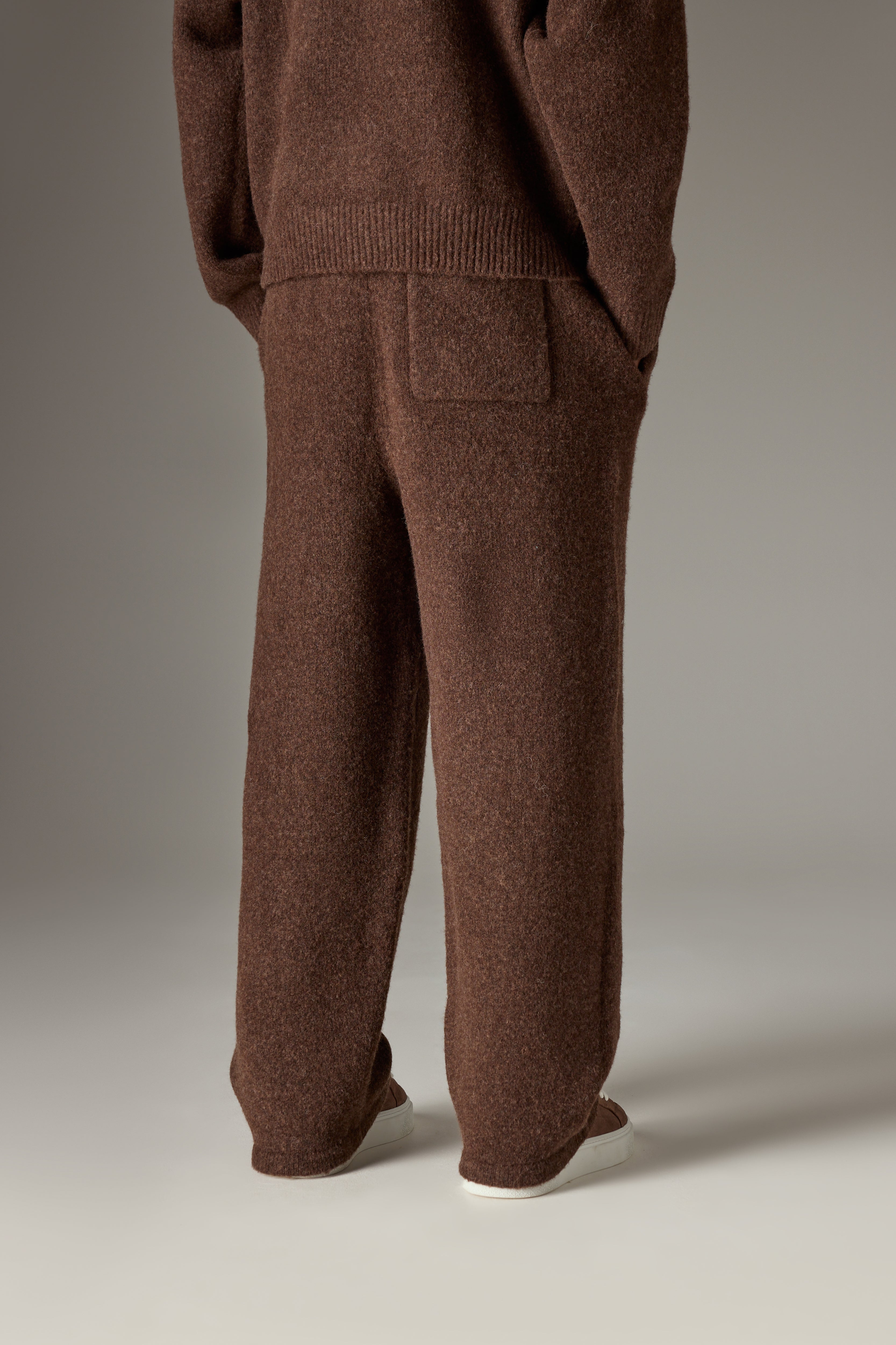 CHAINSTITCH EMBROIDERY KNITTED BARREL LEG JOGGERS - BROWN