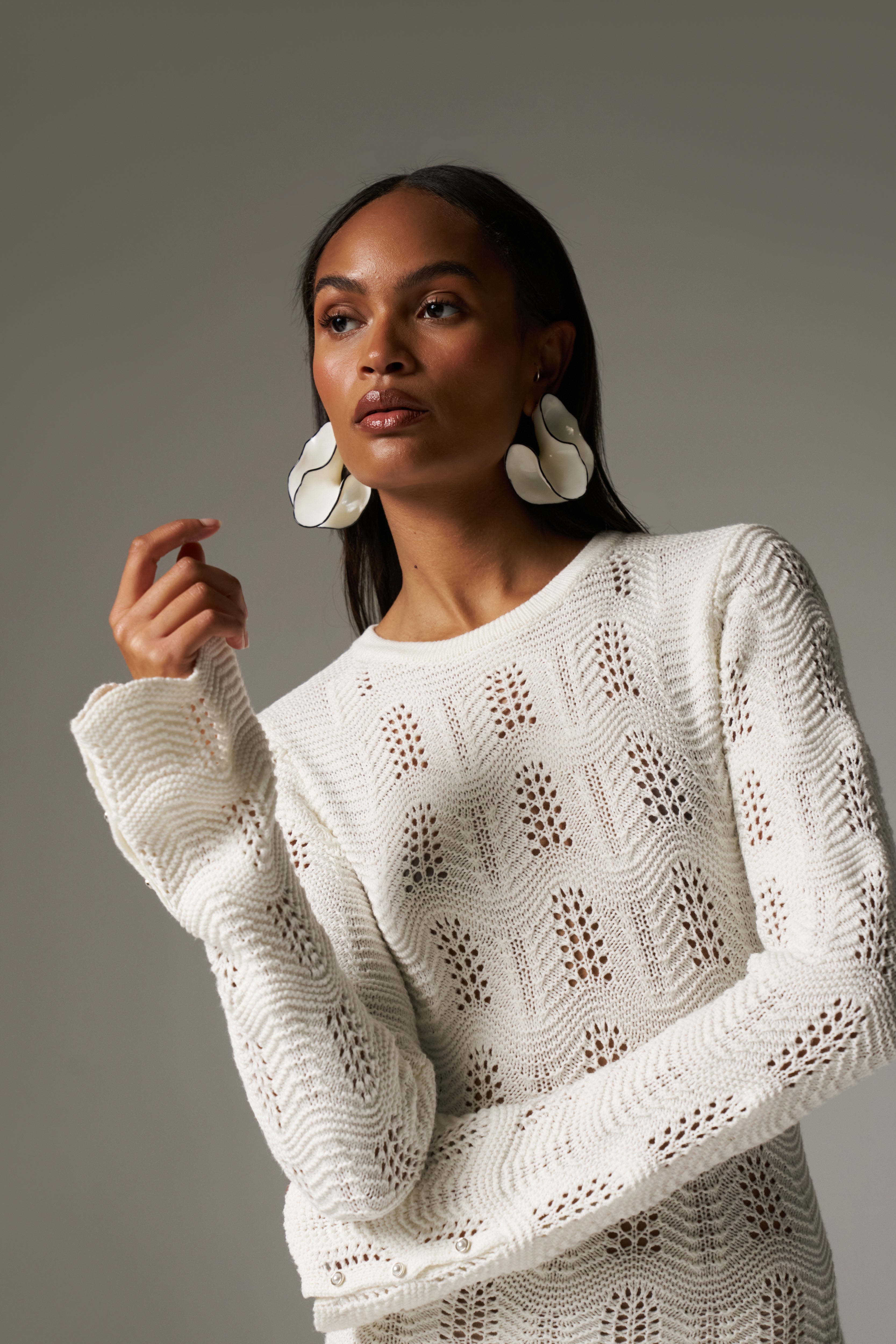 SCALLOP EDGE KNITTED MAXI DRESS - OFF WHITE