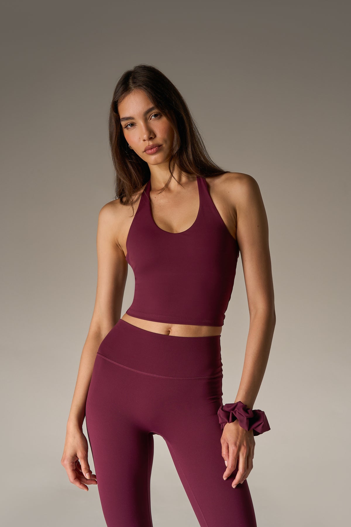 SCULPTING STRETCH HALTERNECK TOP - PLUM