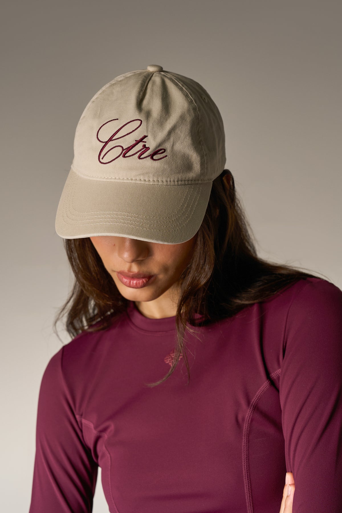 CTRE SCRIPT CAP - BEIGE