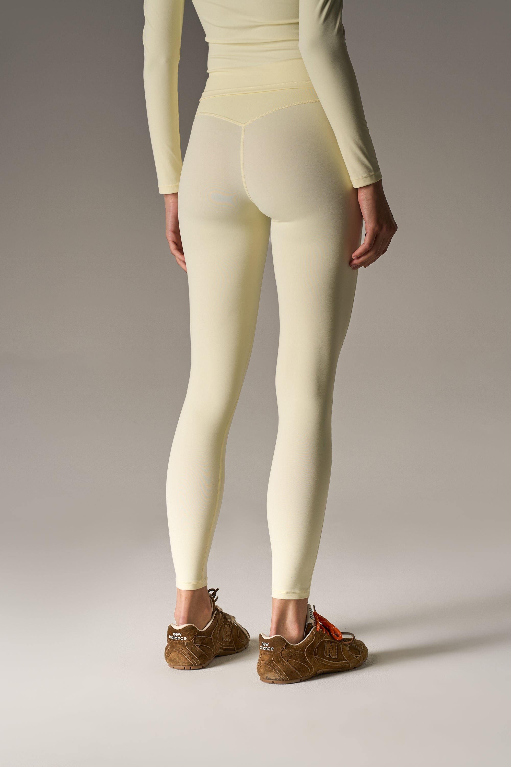 SCULPTING STRETCH EMBLEM LEGGINGS - YELLOW