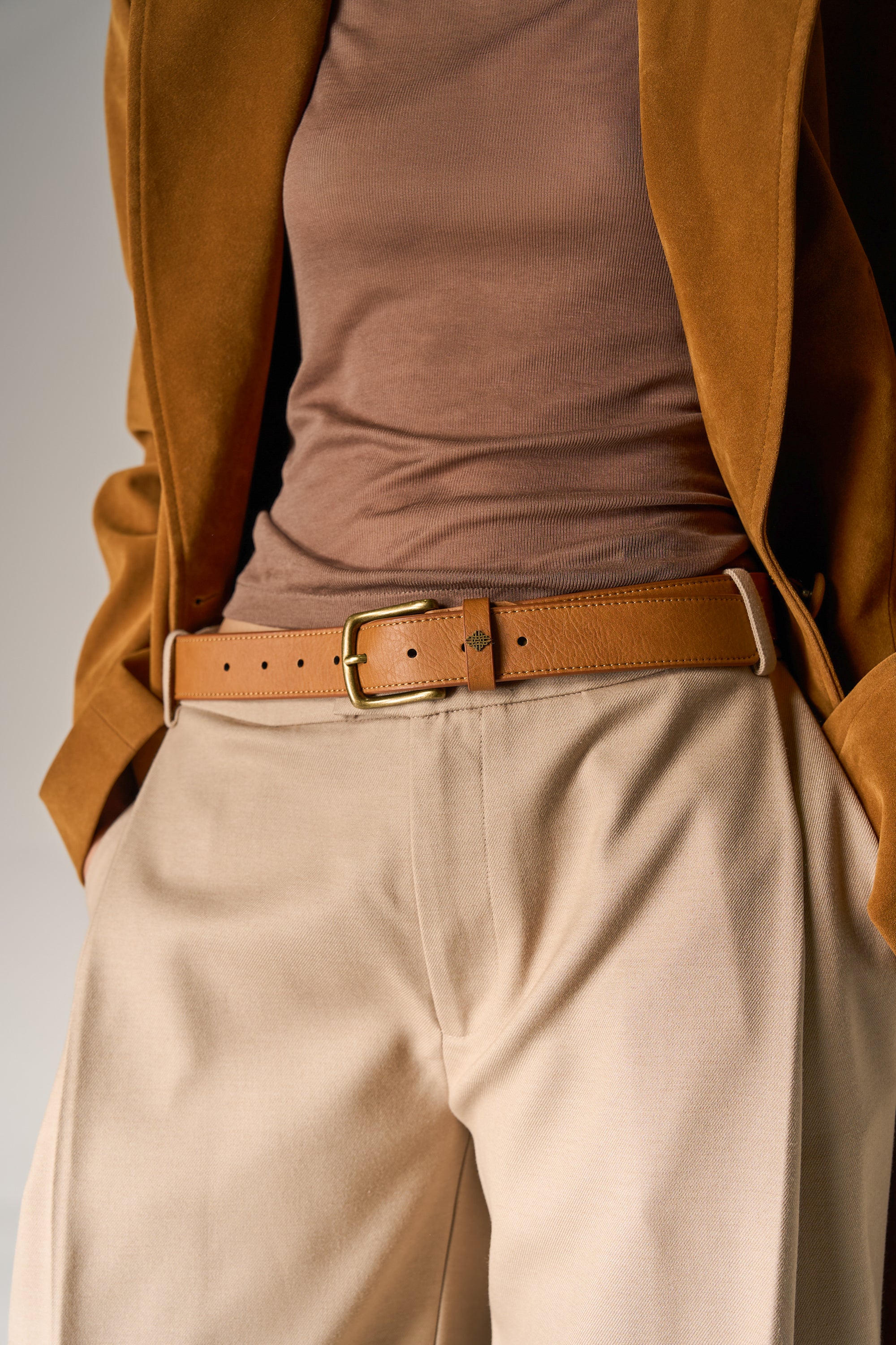 EMBLEM FAUX LEATHER BELT - TAN