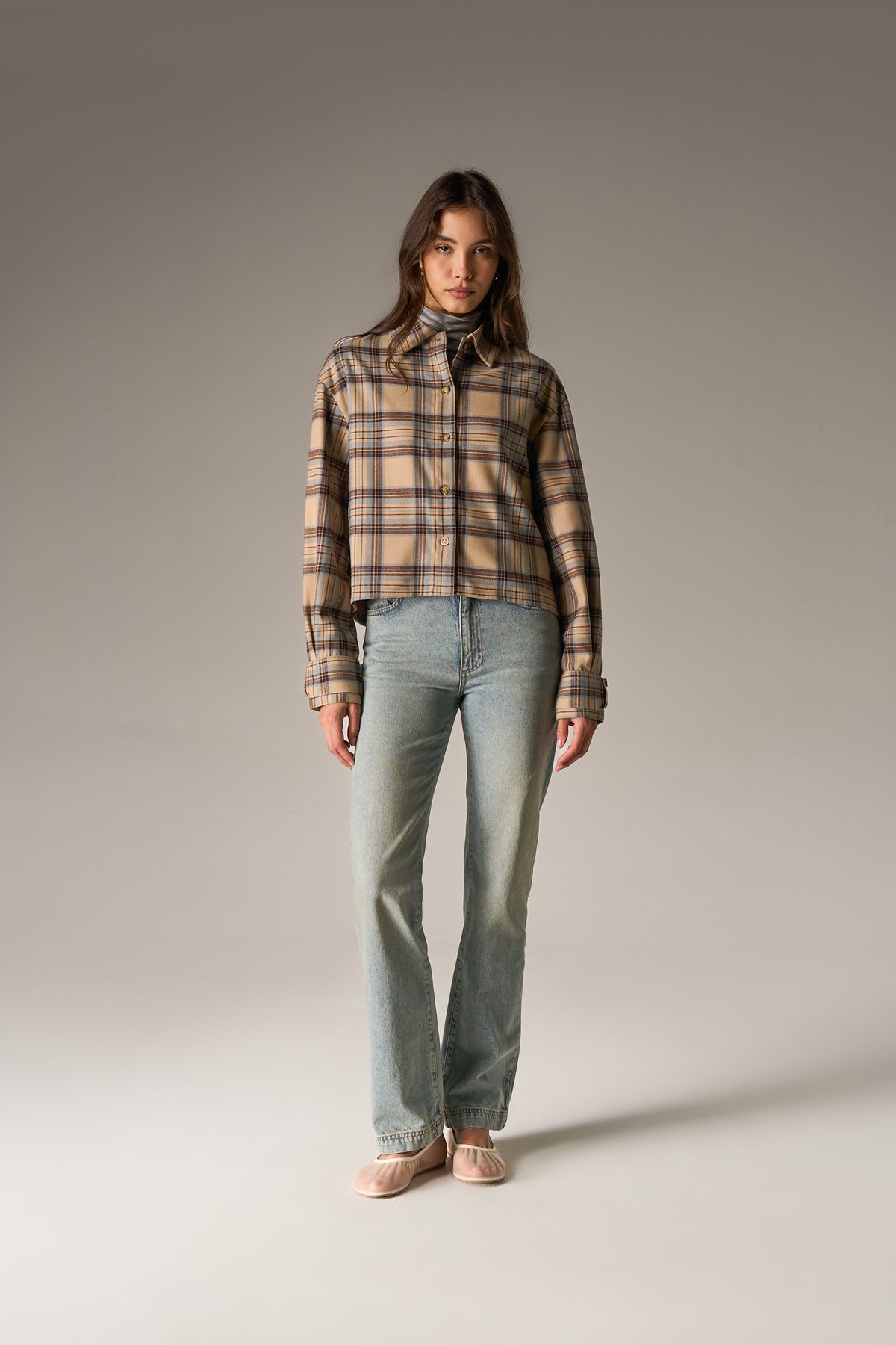 STRAIGHT LEG VINTAGE WASH JEANS - MID BLUE WASH