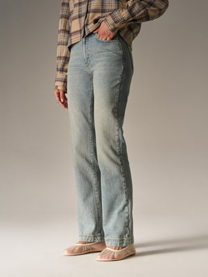 STRAIGHT LEG VINTAGE WASH JEANS - MID BLUE WASH