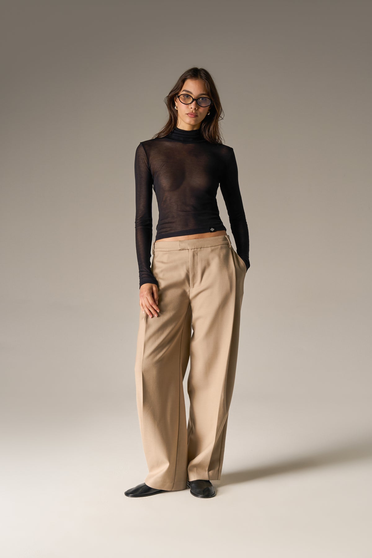 LIGHTWEIGHT ROLL NECK TOP - BLACK