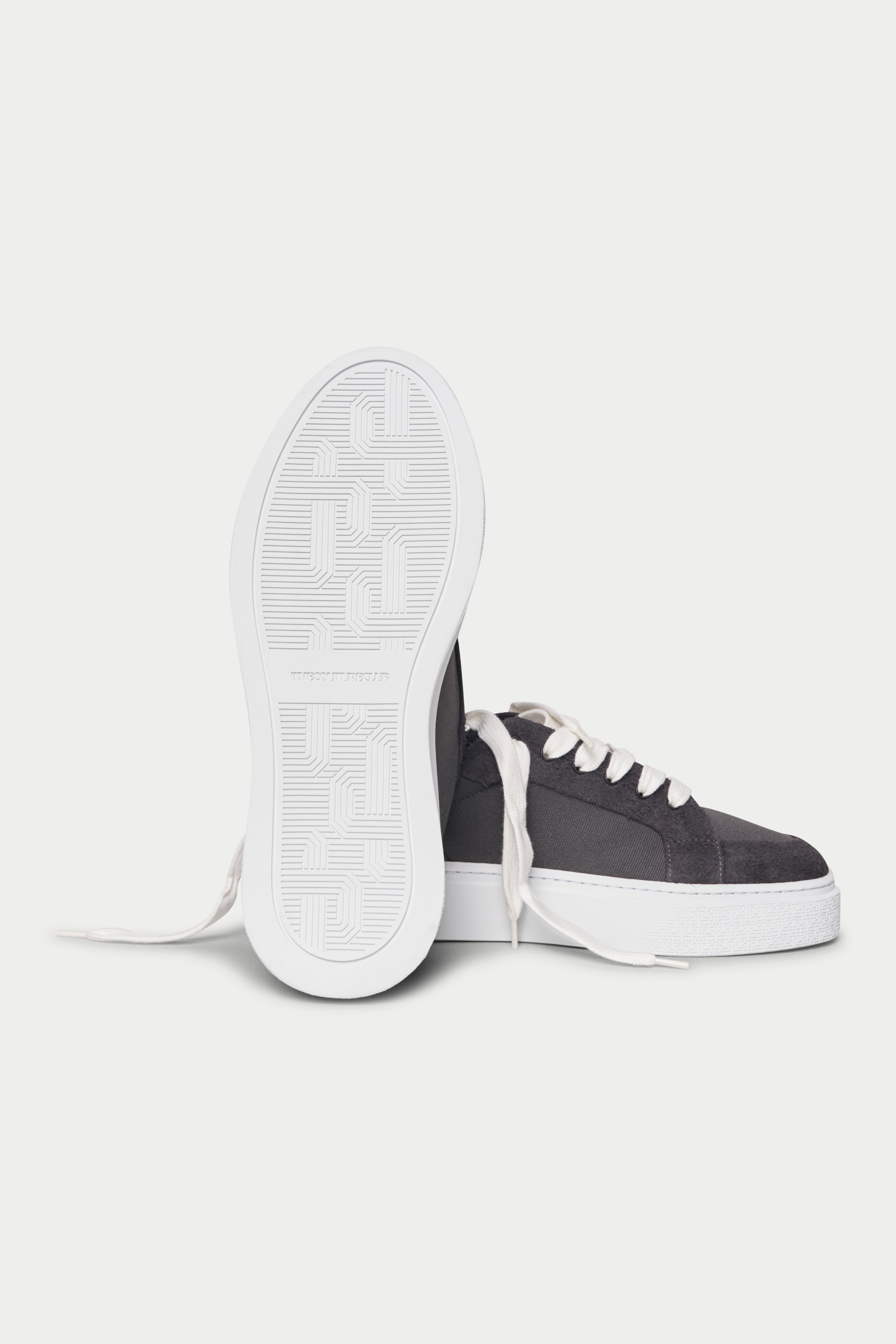 AXIS SNEAKER - DARK GREY