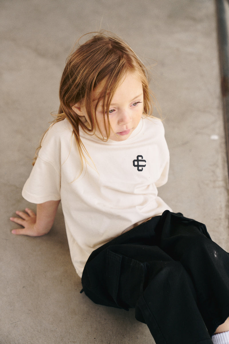 KIDS EMBLEM PUFF PRINT T-SHIRT - OFF WHITE