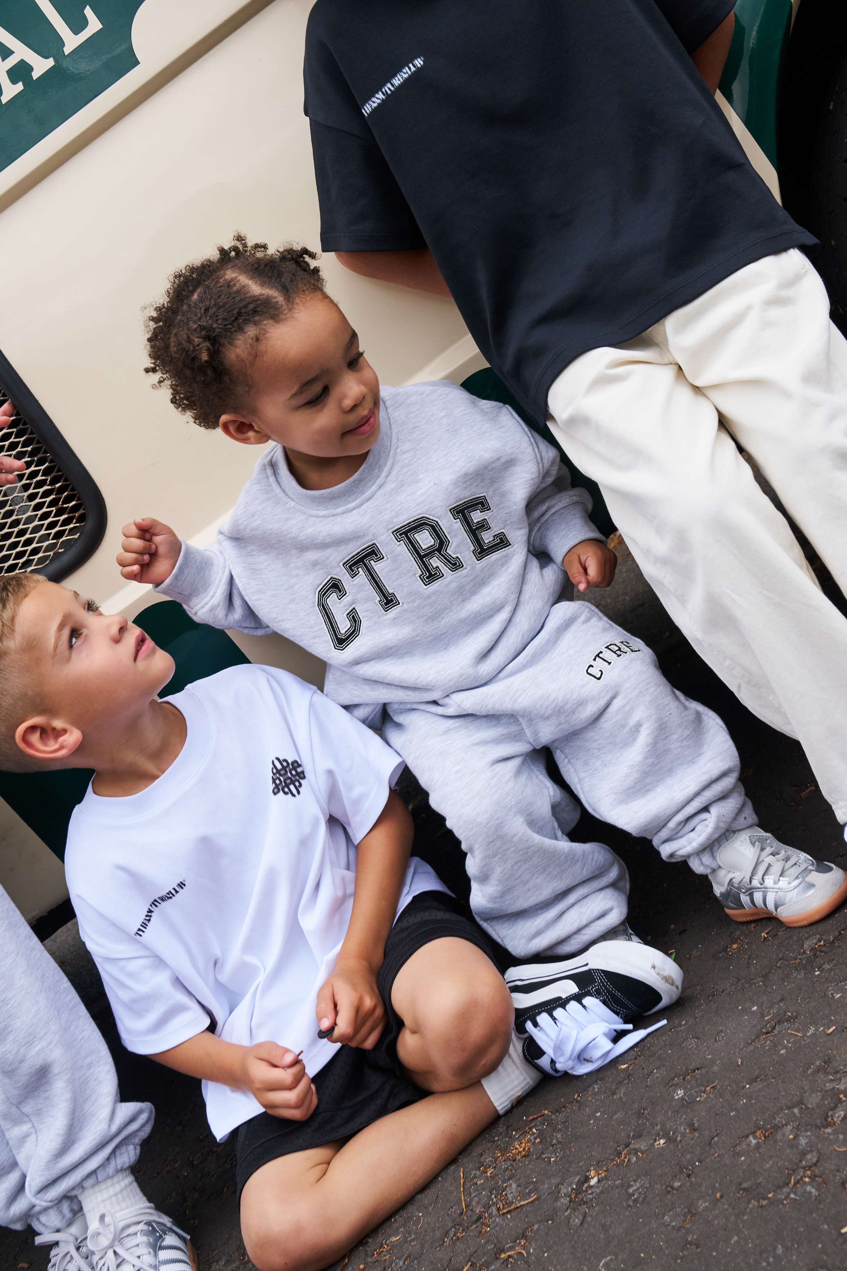 KIDS CTRE SWEATSHIRT - GREY MARL