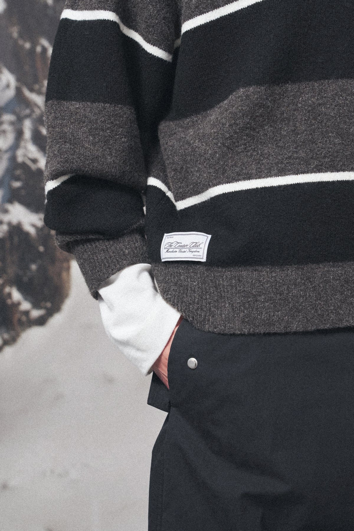 STRIPED FLUFFY KNIT CREW - CHARCOAL