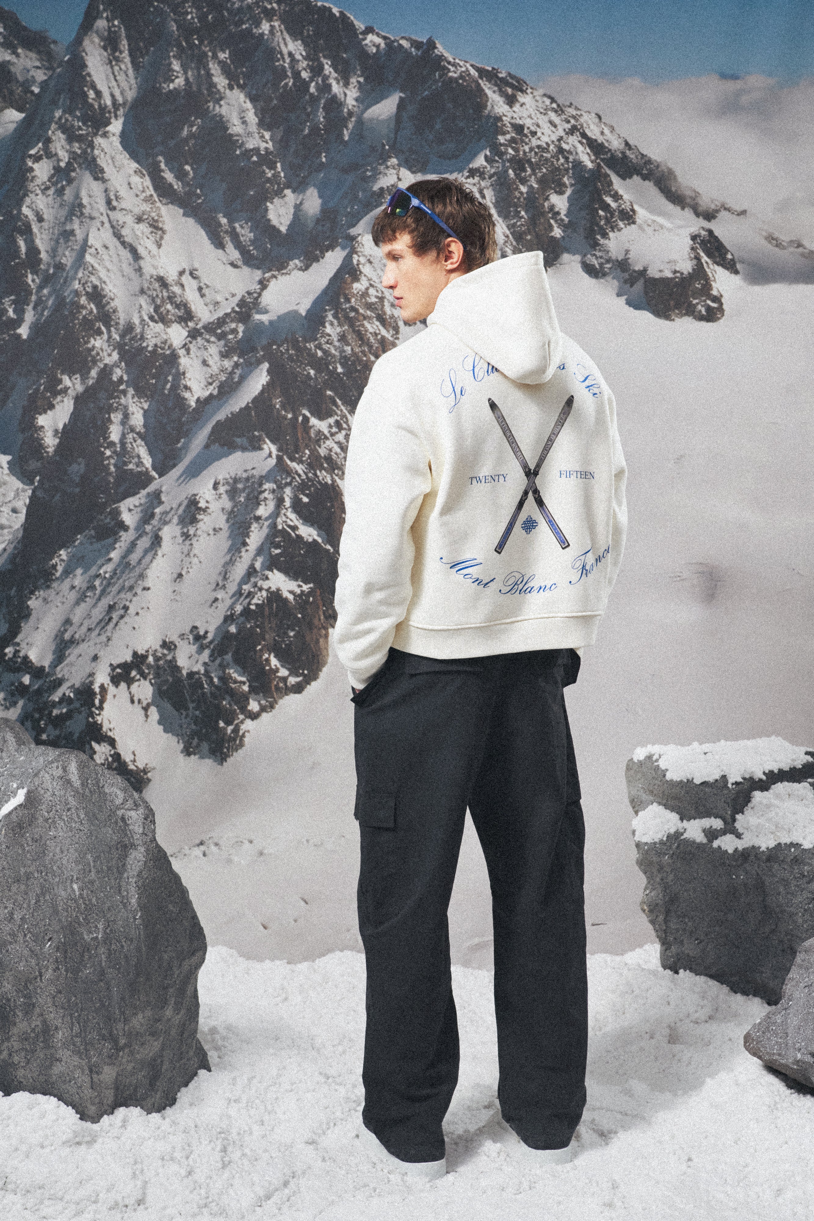 APRES SKI GRAPHIC HOODIE - OFF WHITE