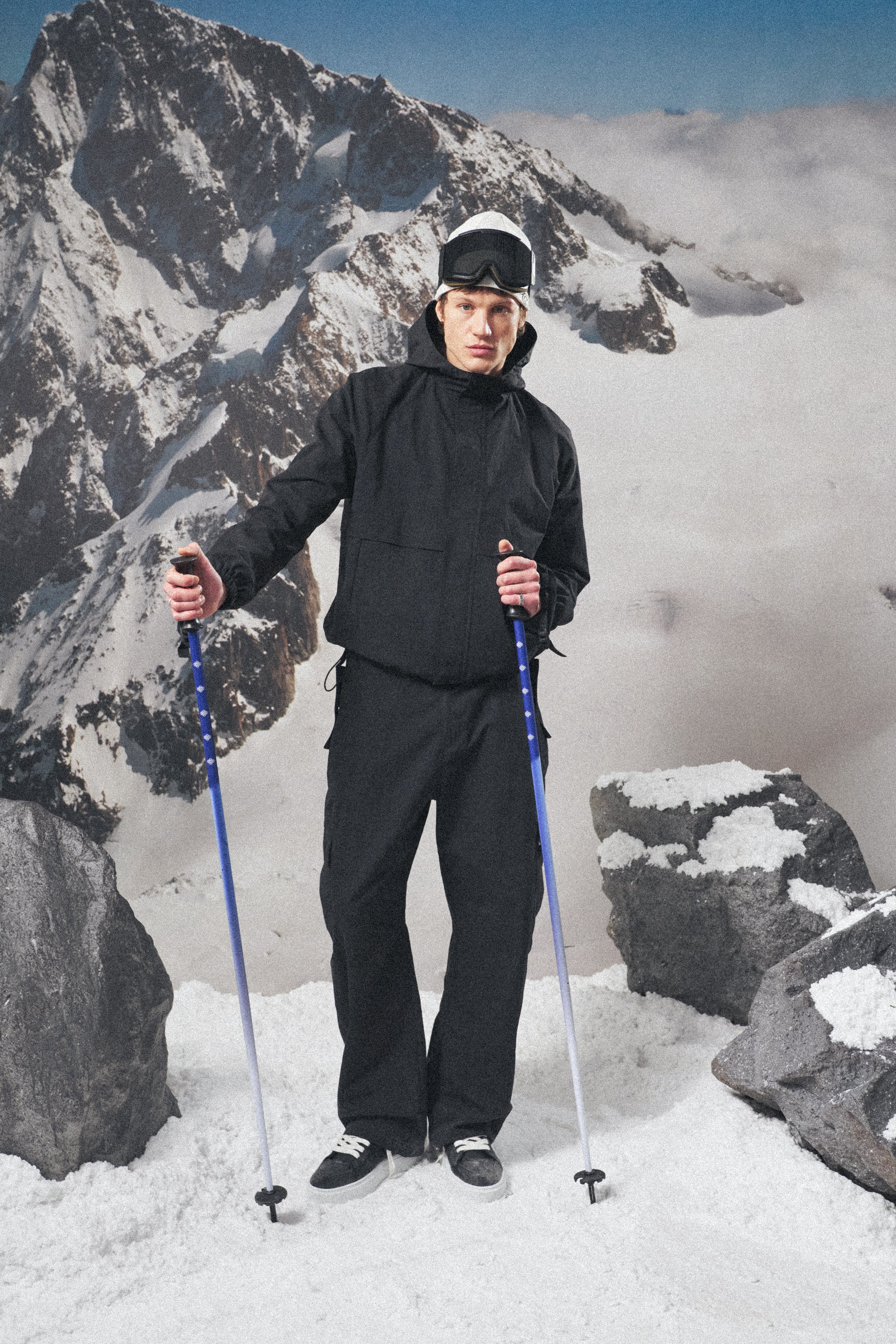 RIPSTOP CARGO TROUSERS - BLACK