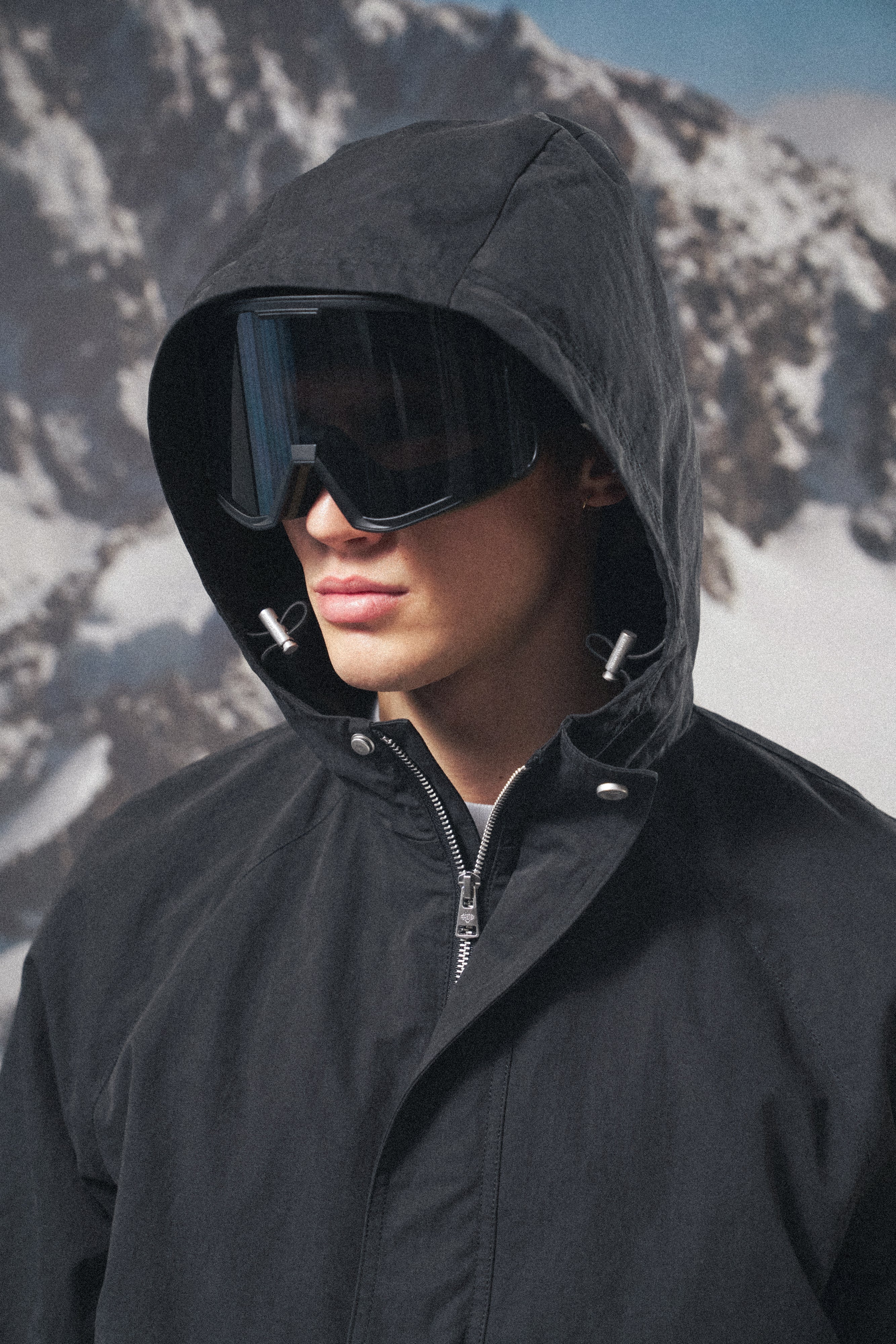 RIPSTOP WINDBREAKER - BLACK