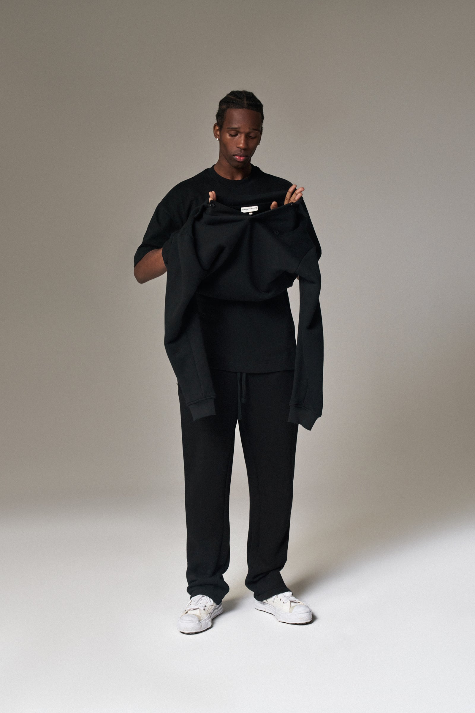LAUNDERED CLASSICS T-SHIRT - BLACK