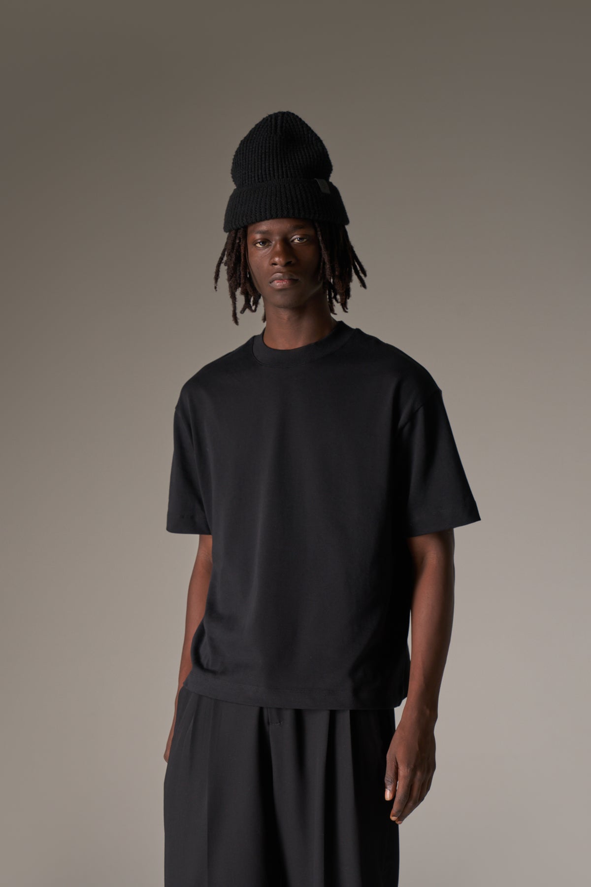 HEAVYWEIGHT BLANK T-SHIRT - BLACK