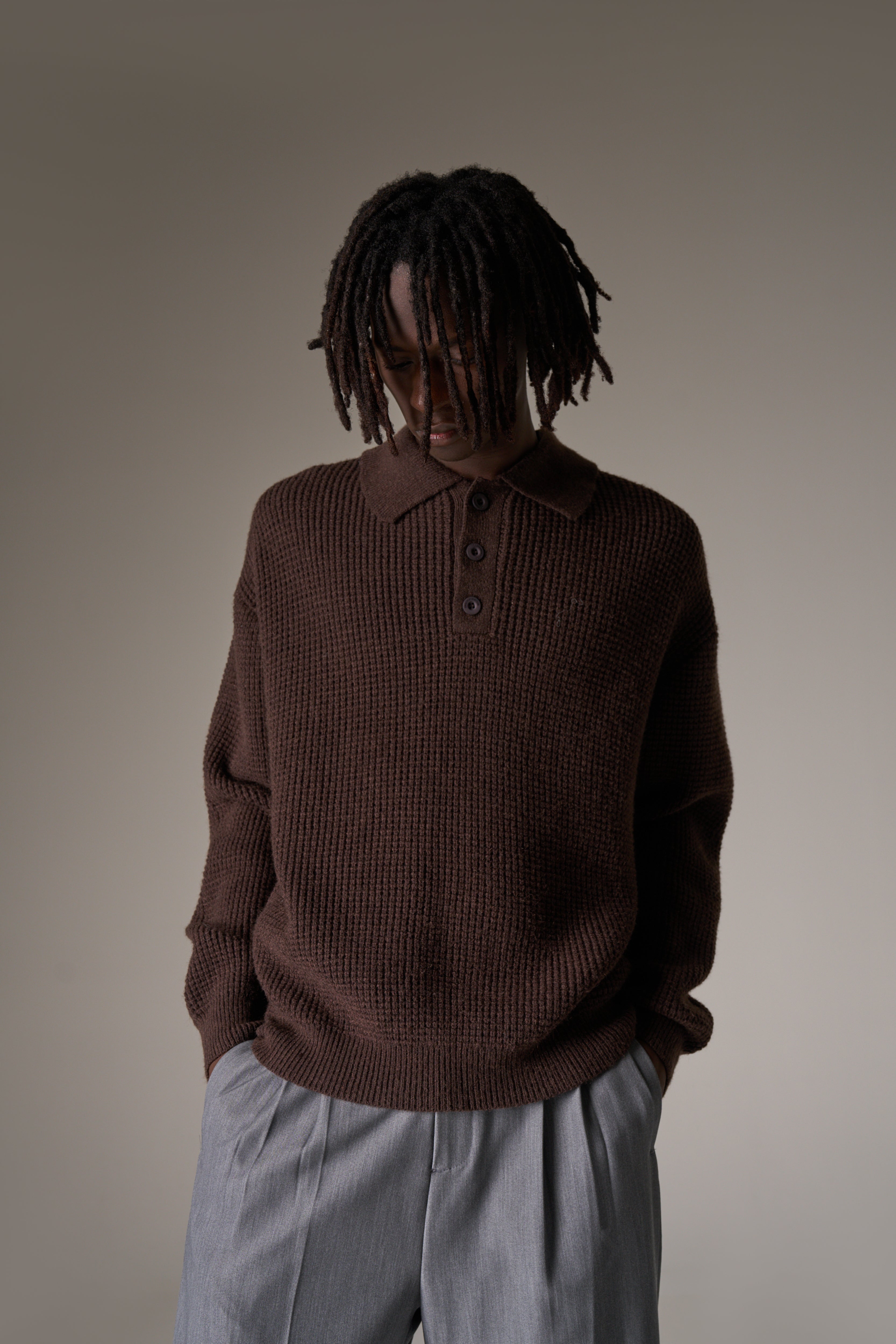 WAFFLE KNIT LONG SLEEVE POLO - BROWN