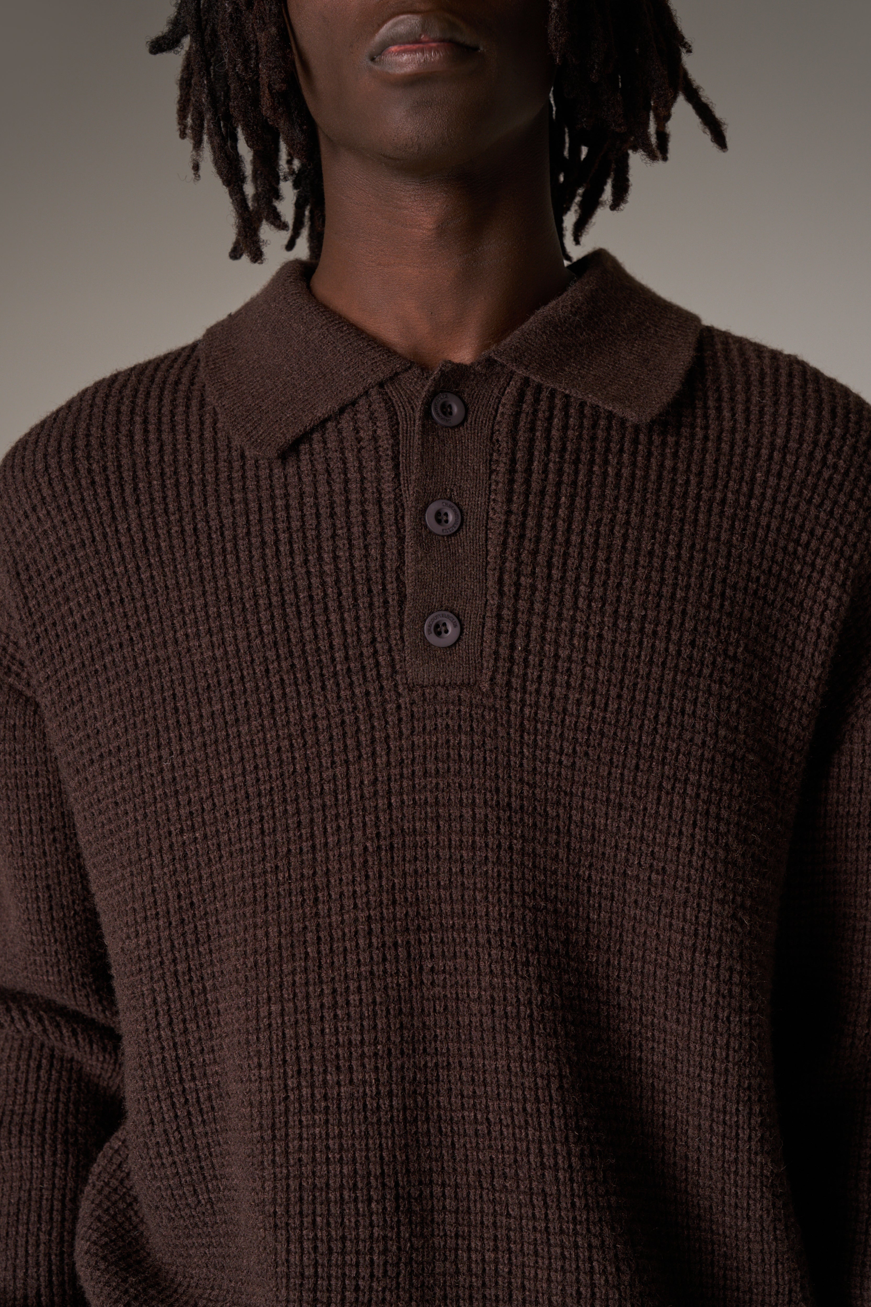 WAFFLE KNIT LONG SLEEVE POLO - BROWN