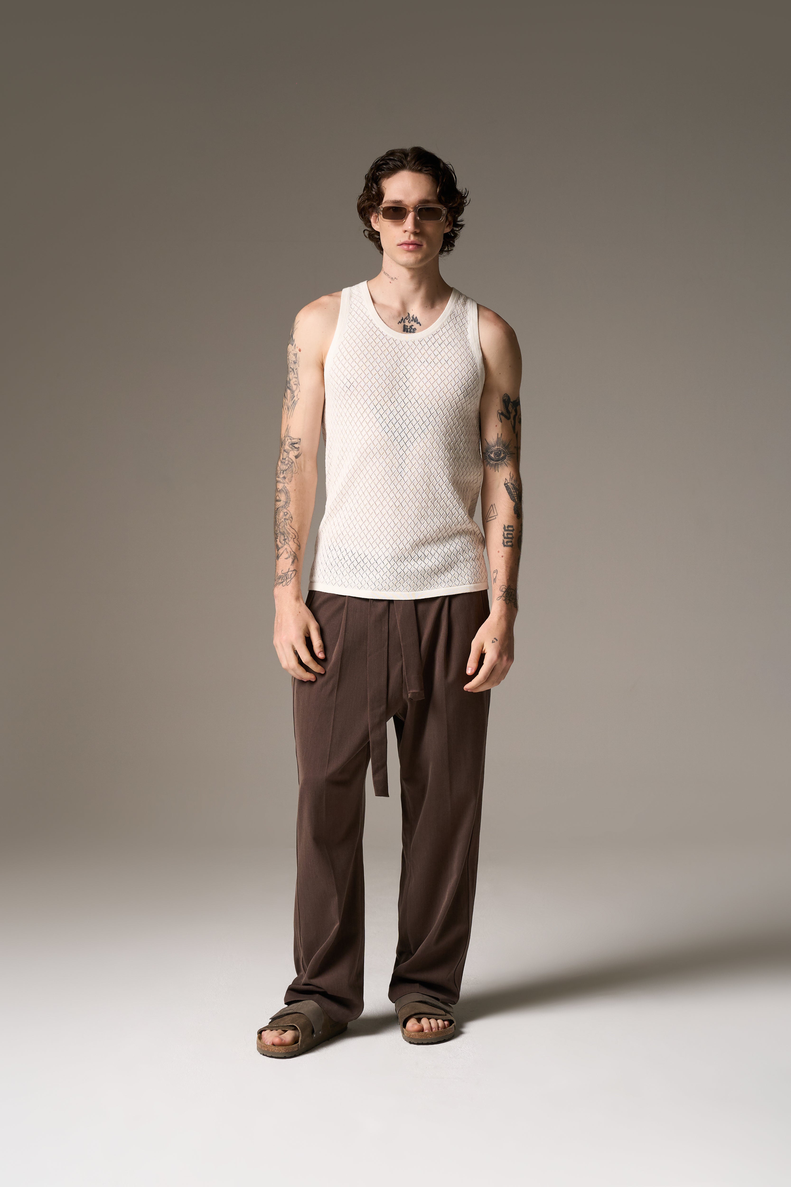 KNITTED VEST - WHITE