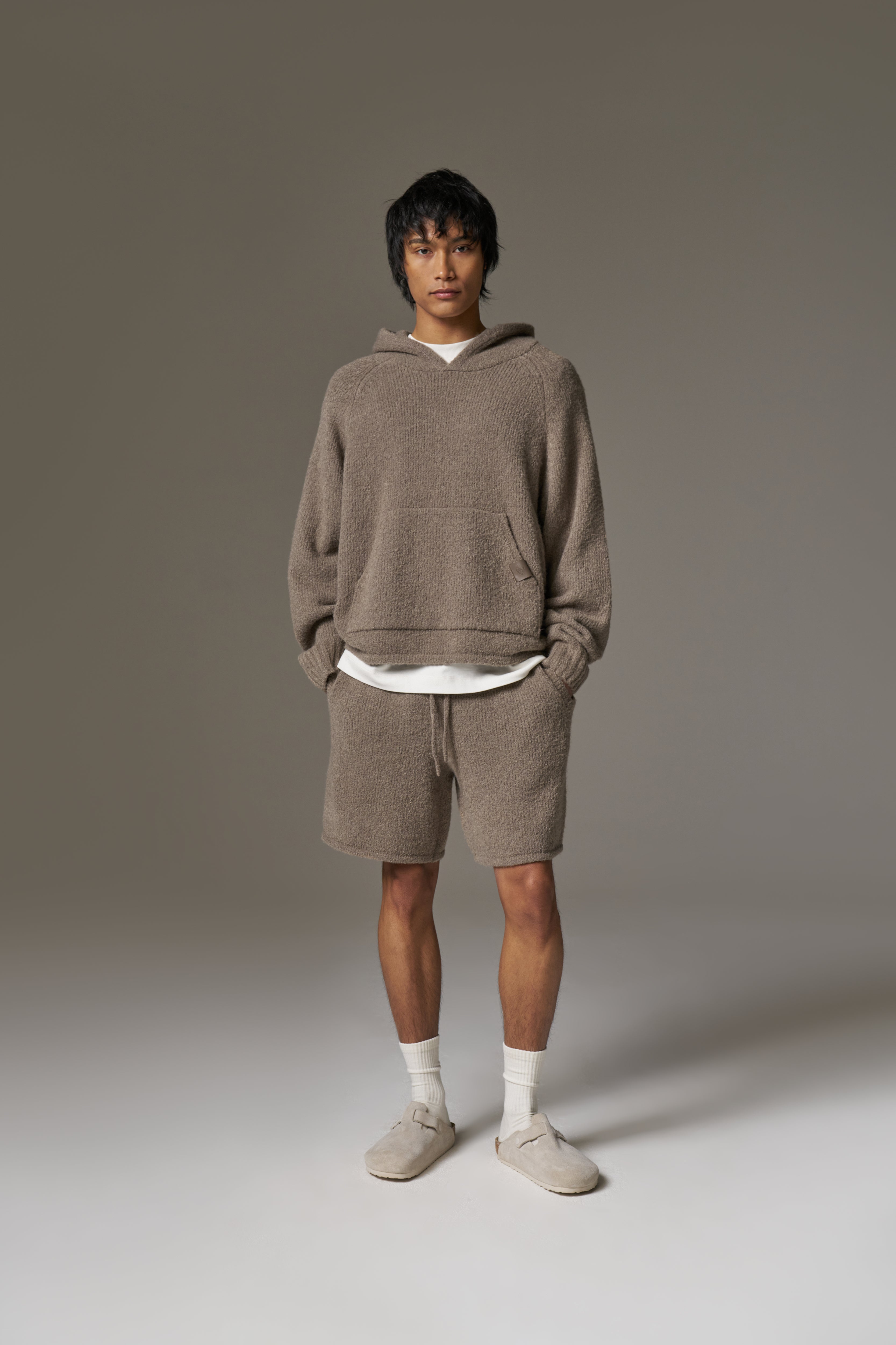 BOUCLE KNIT SHORTS - BROWN