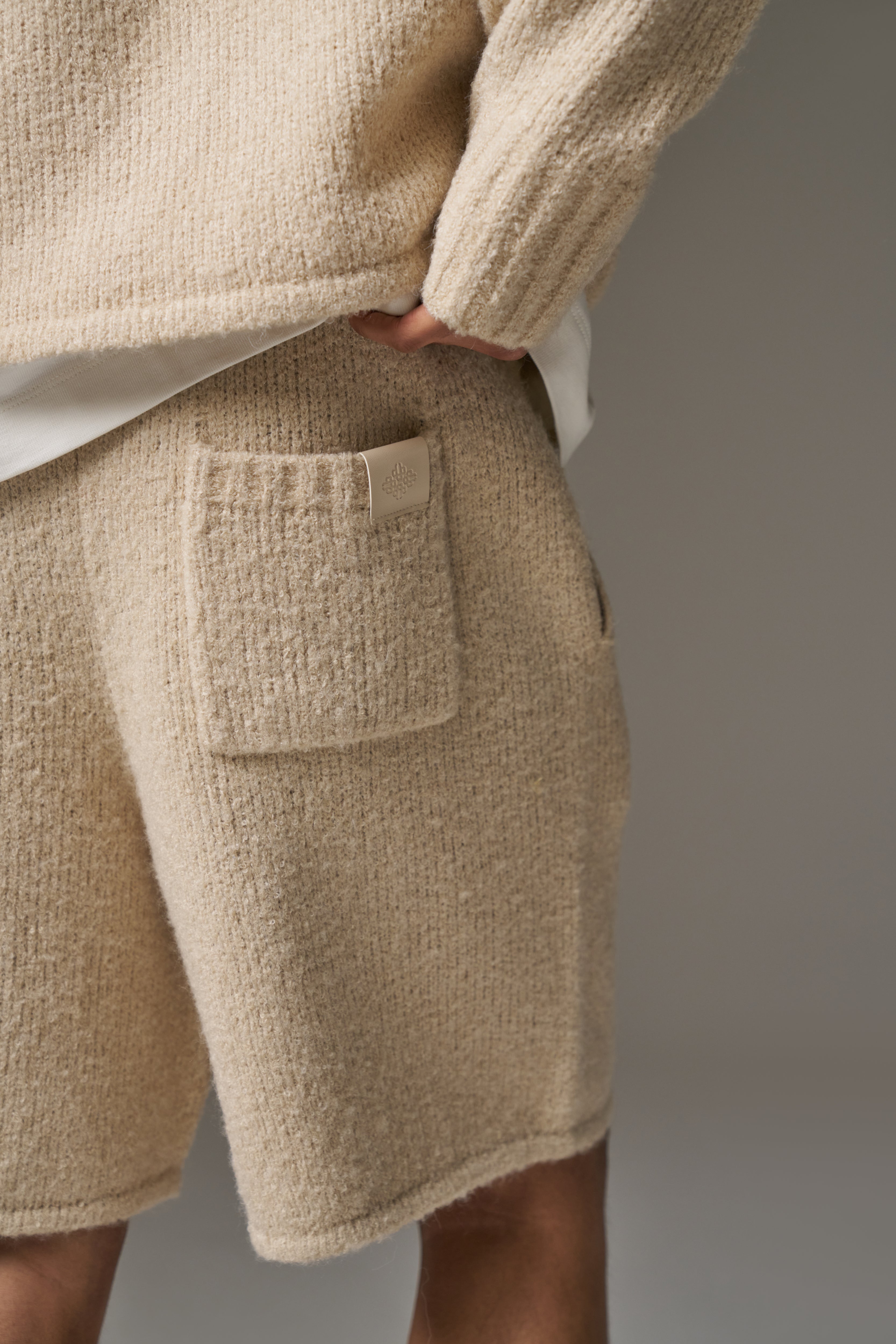 BOUCLE KNIT SHORTS - STONE