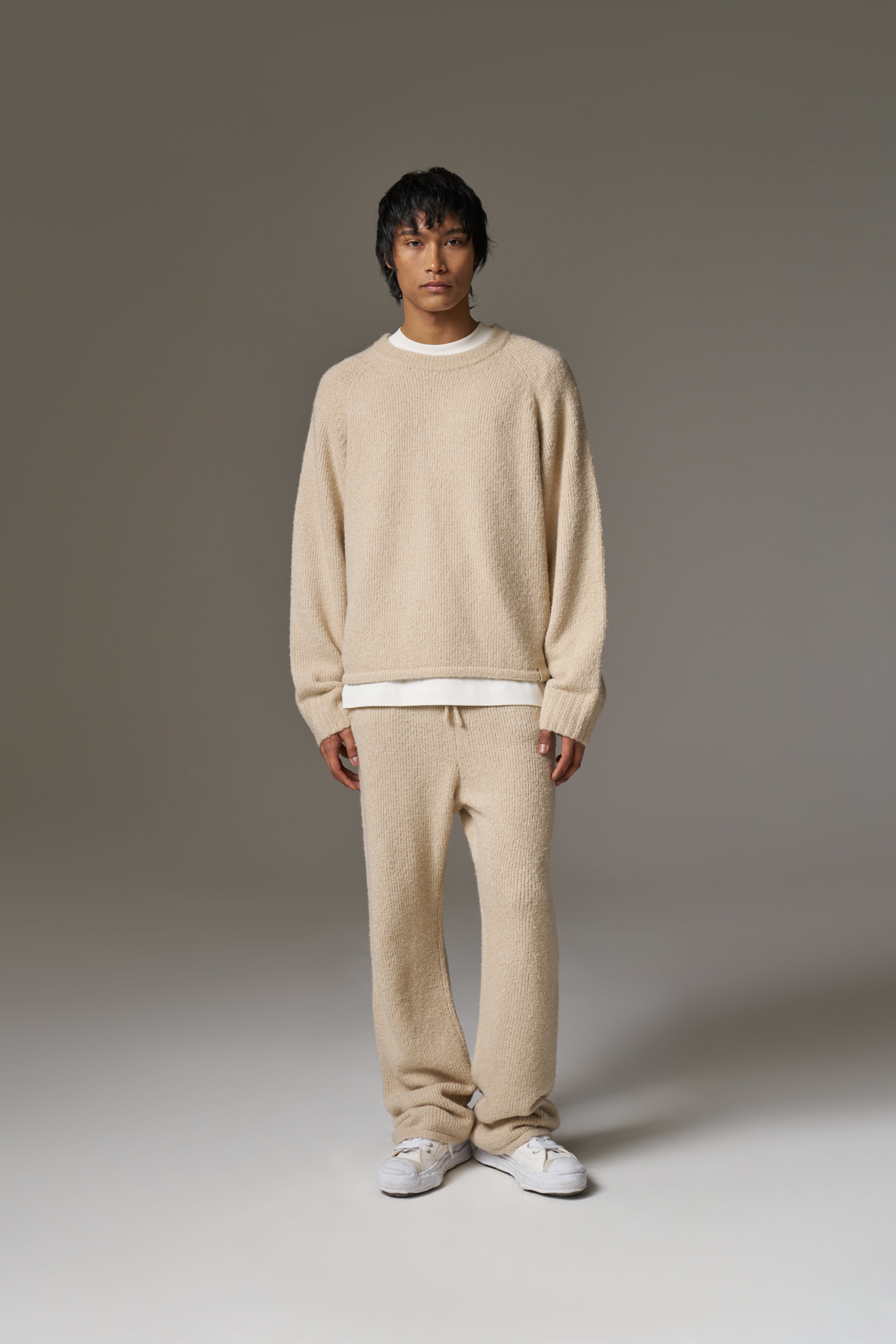 BOUCLE KNIT RAGLAN CREW - STONE