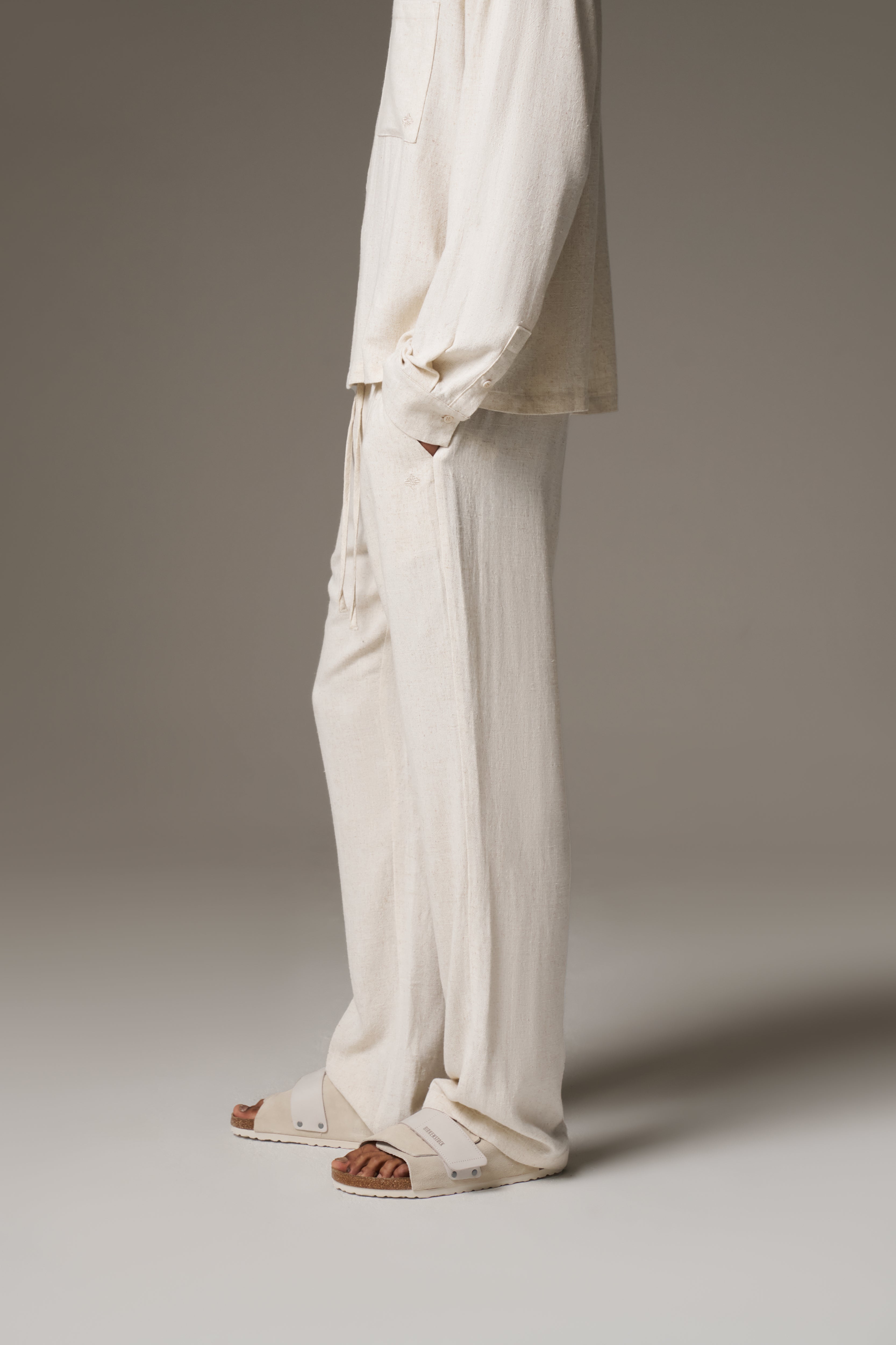 TEXTURED WOVEN TROUSERS - BEIGE