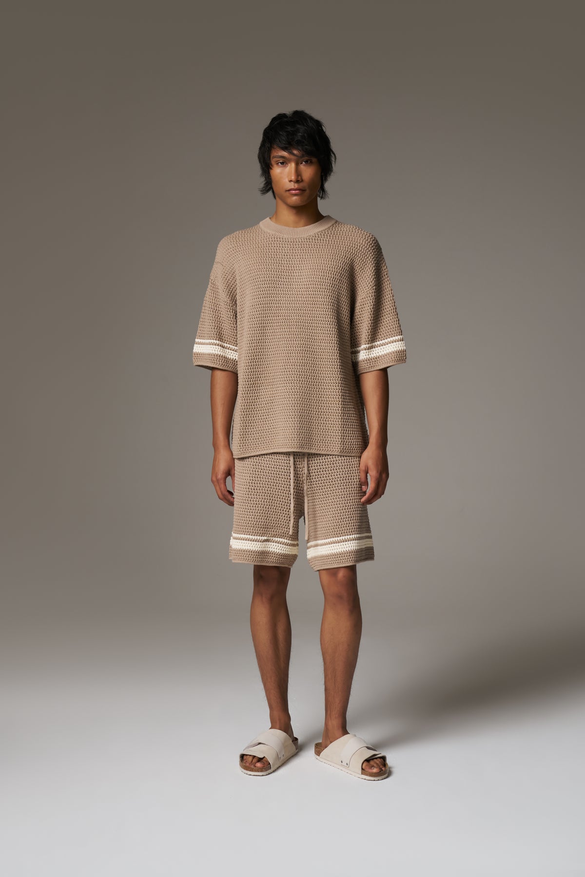 CROCHET KNITTED CONTRAST STRIPE SHORTS - BROWN