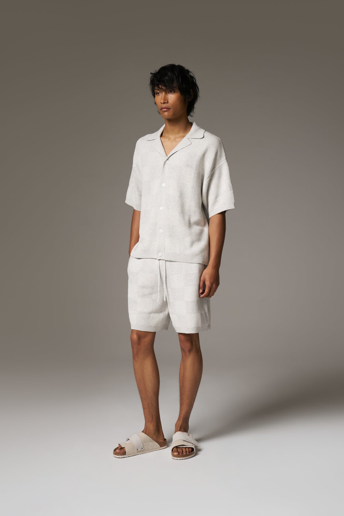KNITTED CHECKERBOARD SHORTS - GREY