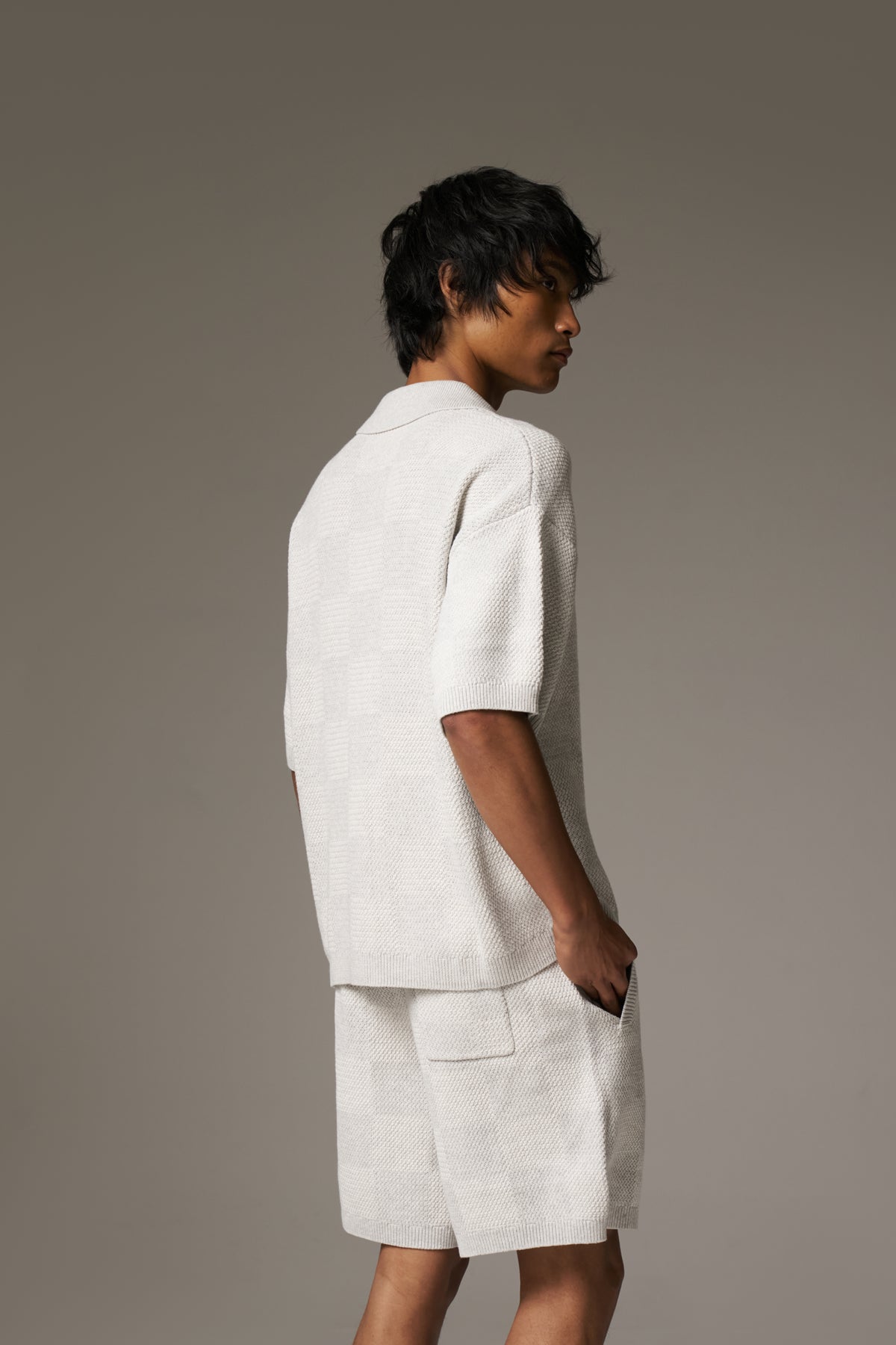 KNITTED CHECKERBOARD SHIRT - GREY