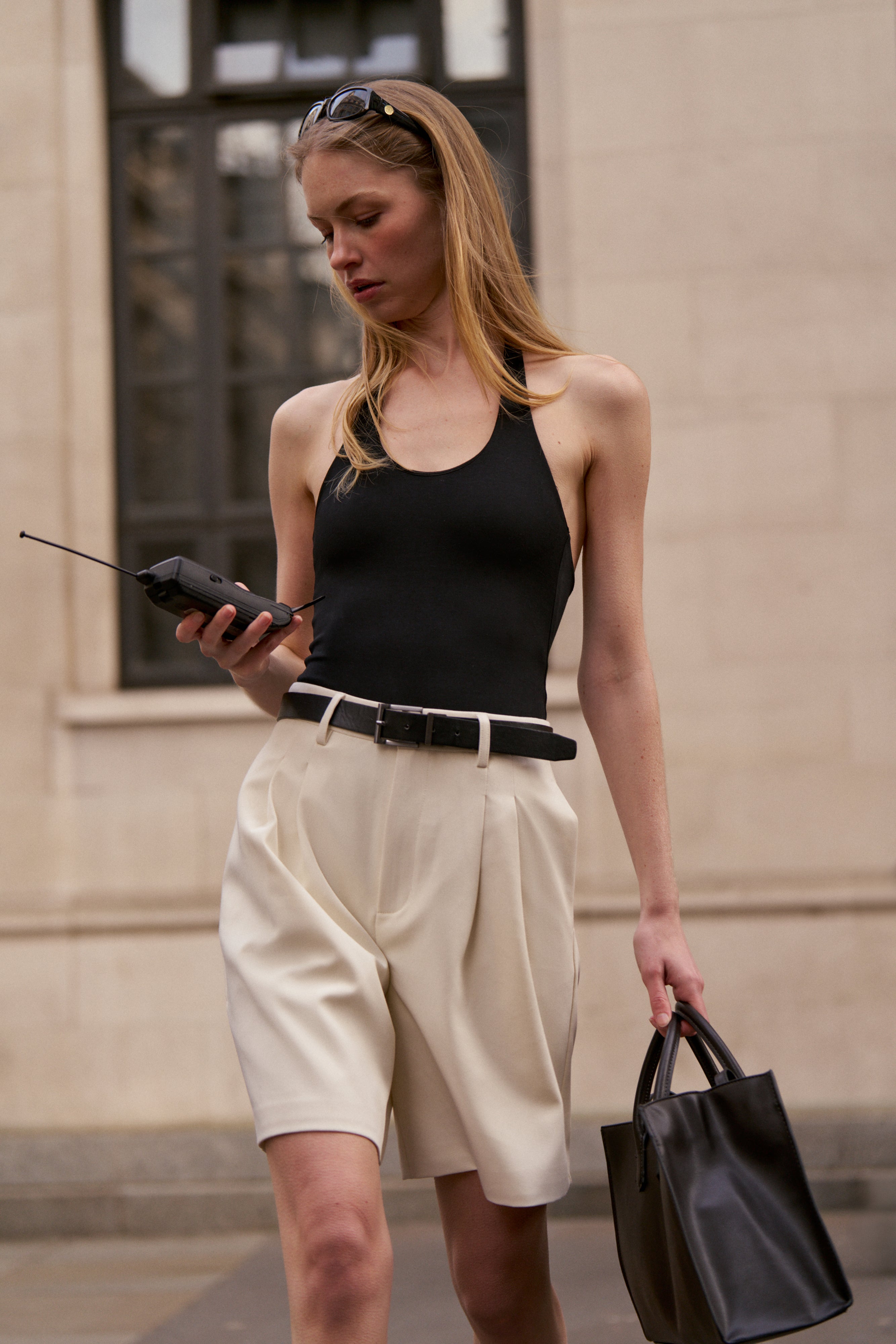 SCOOP NECK BODYSUIT - BLACK