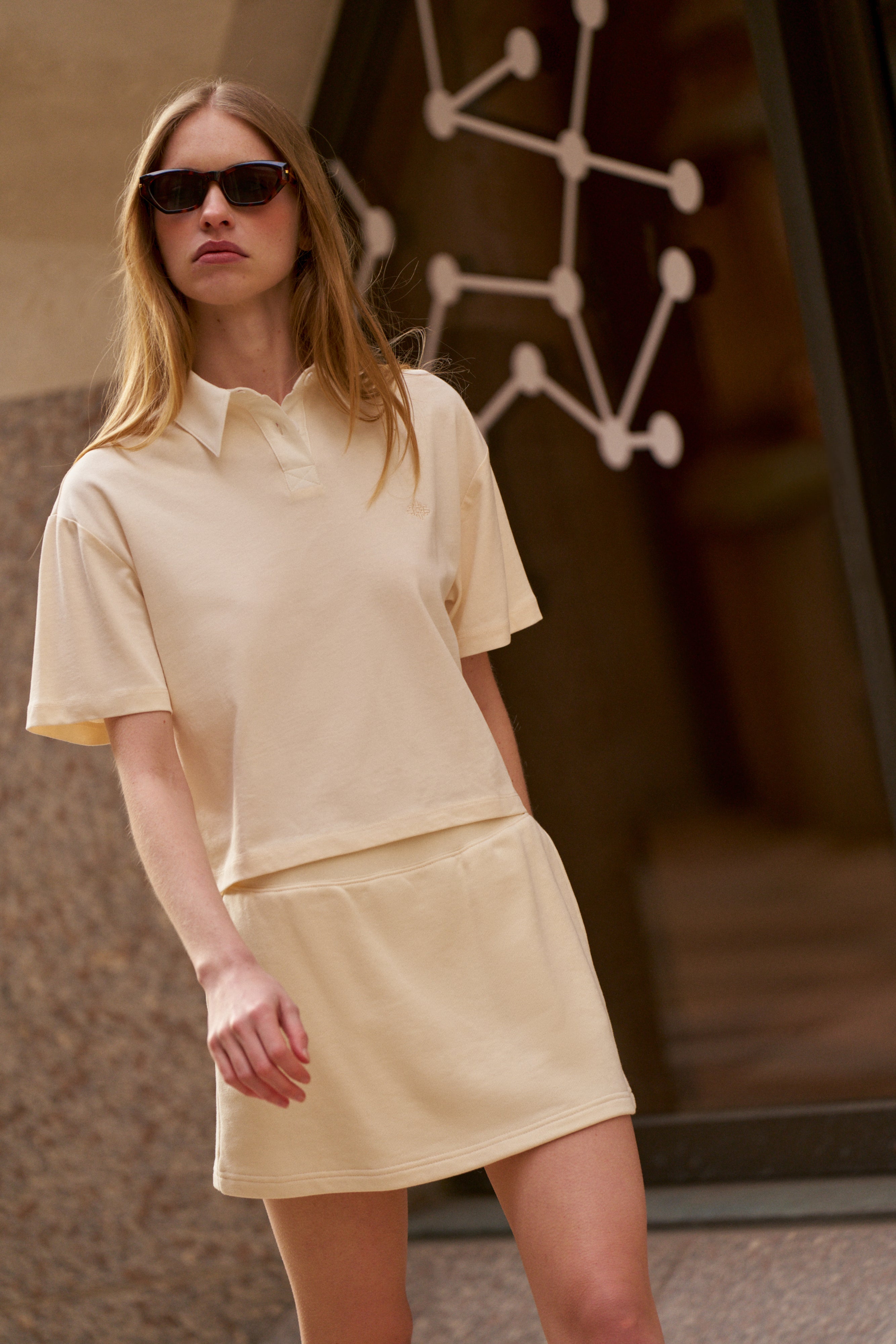 EMBLEM POLO TEE - BUTTERMILK