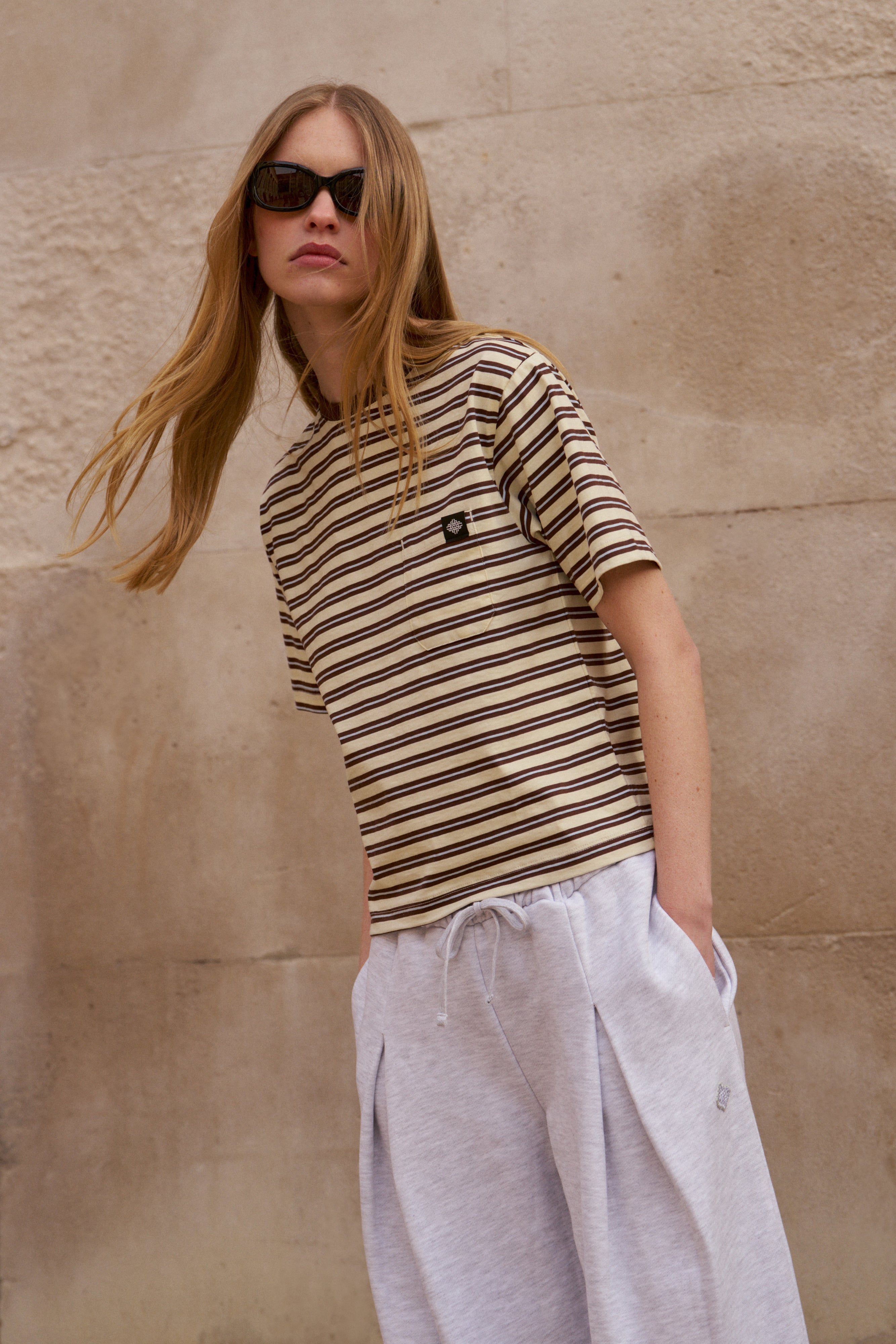 STRIPE POCKET SHORT SLEEVE T-SHIRT - BROWN