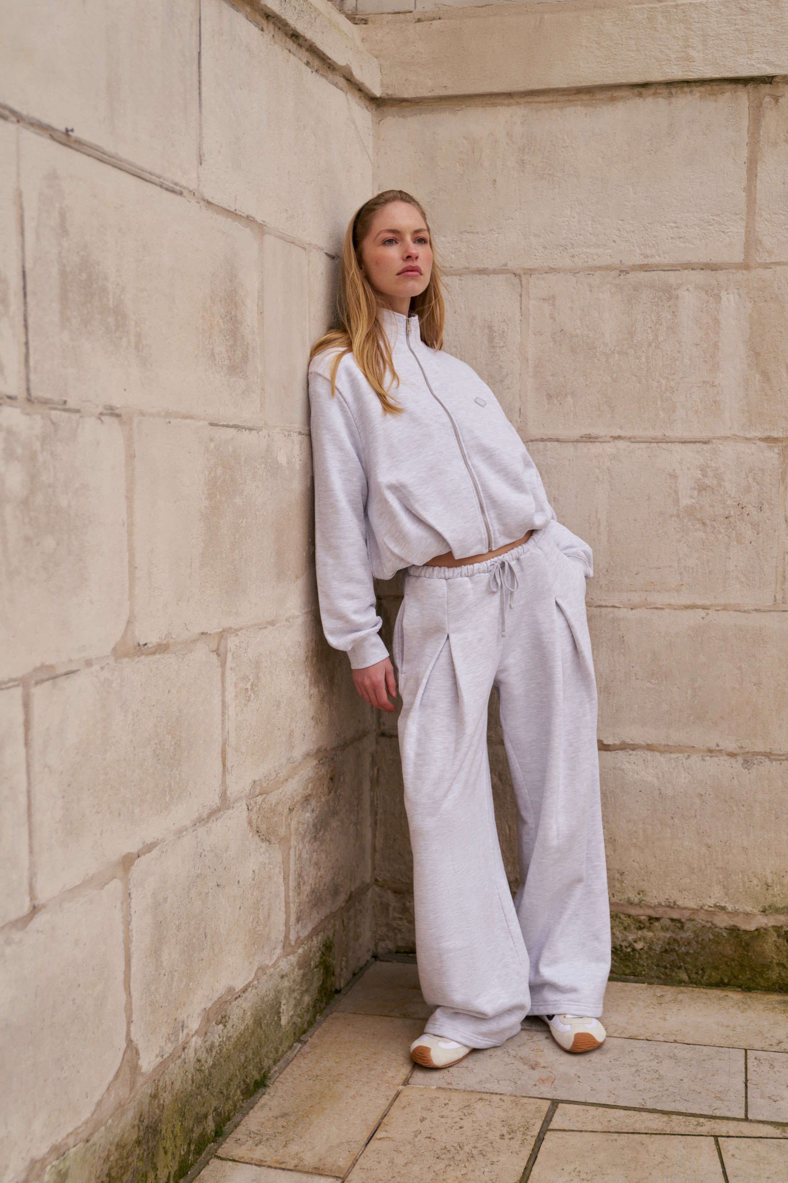 PLEAT DETAIL WIDE LEG JOGGERS - GREY MARL