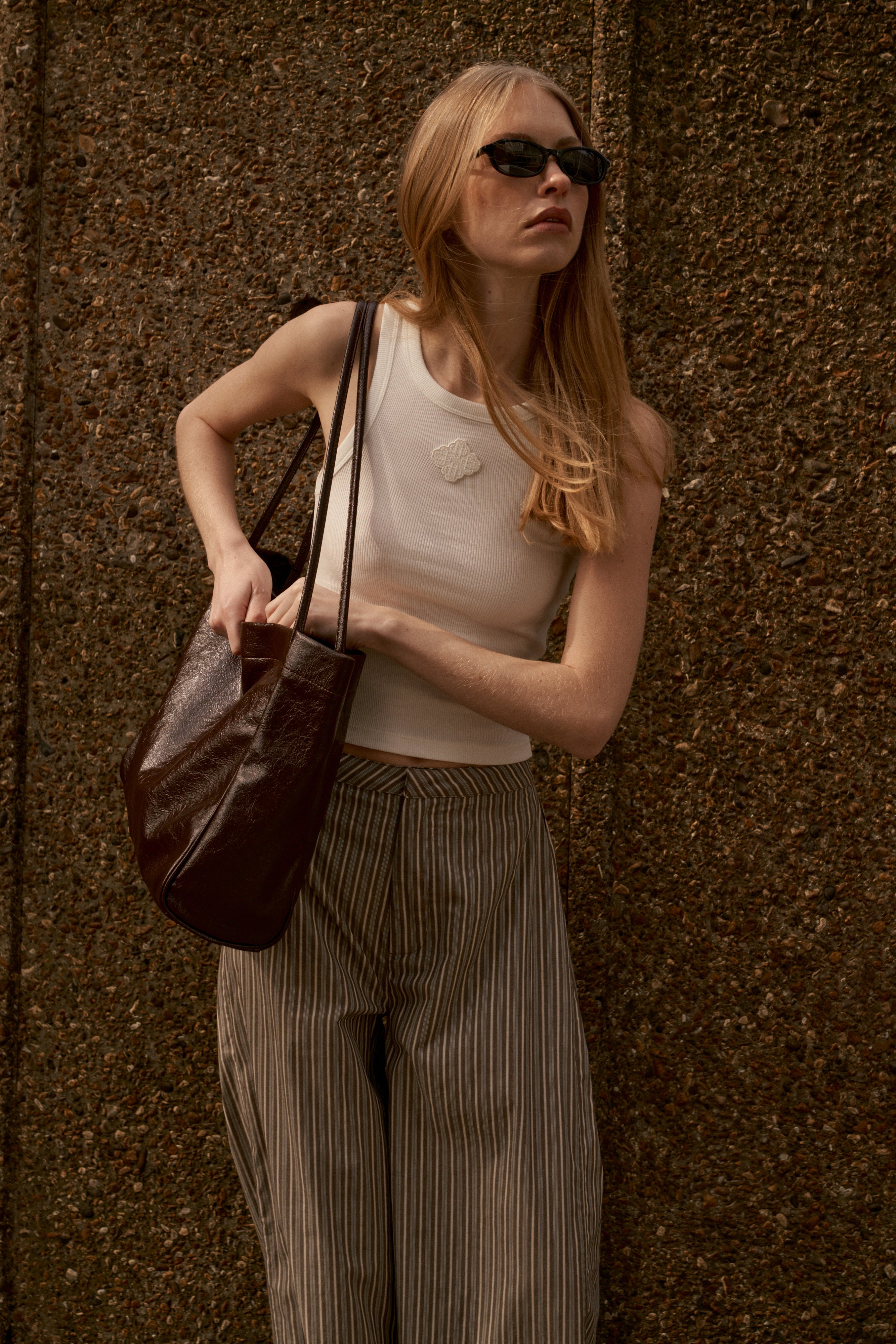 EMBLEM RIB VEST TOP -  OFF WHITE