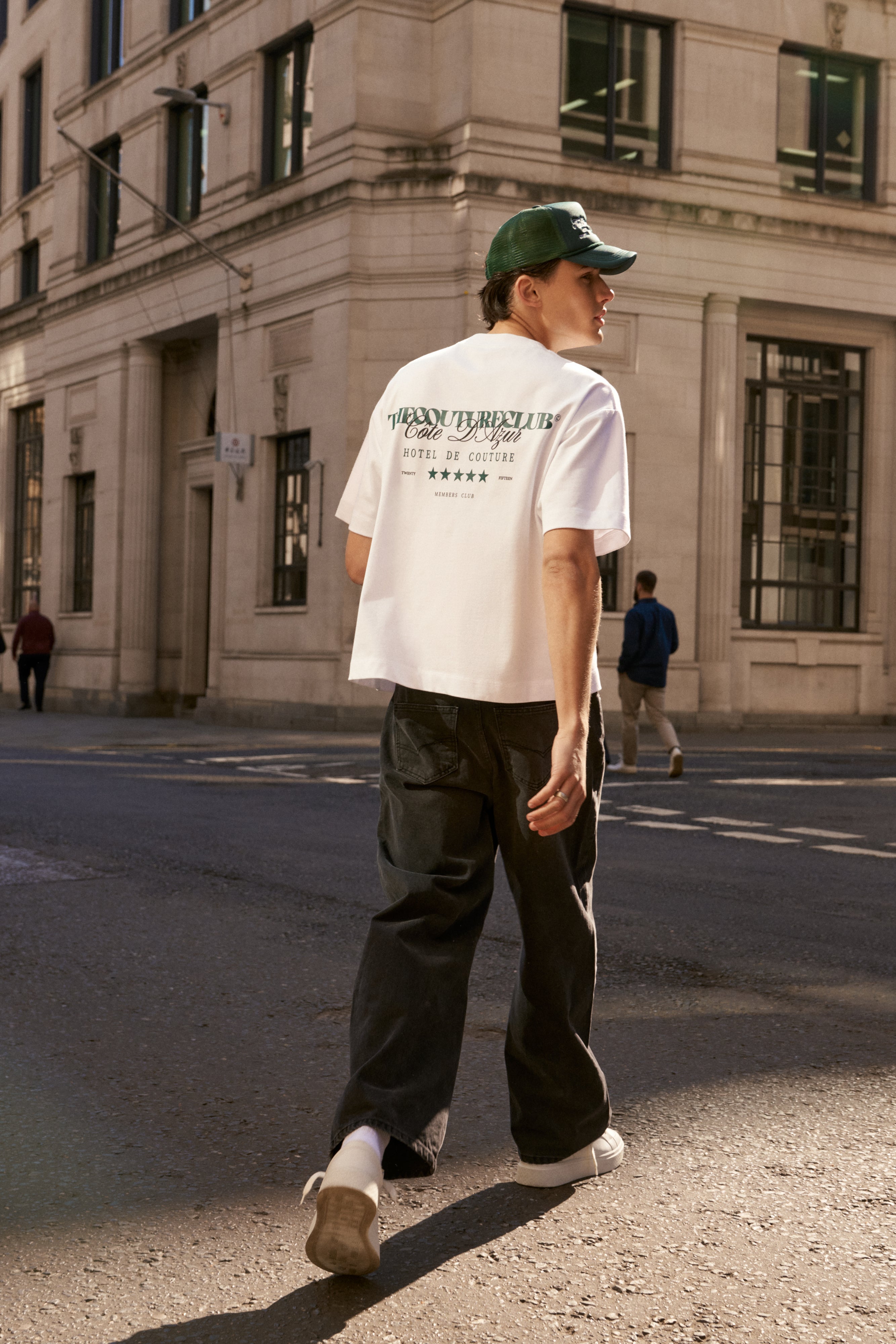 HOTEL DE COUTURE T-SHIRT - WHITE GREEN