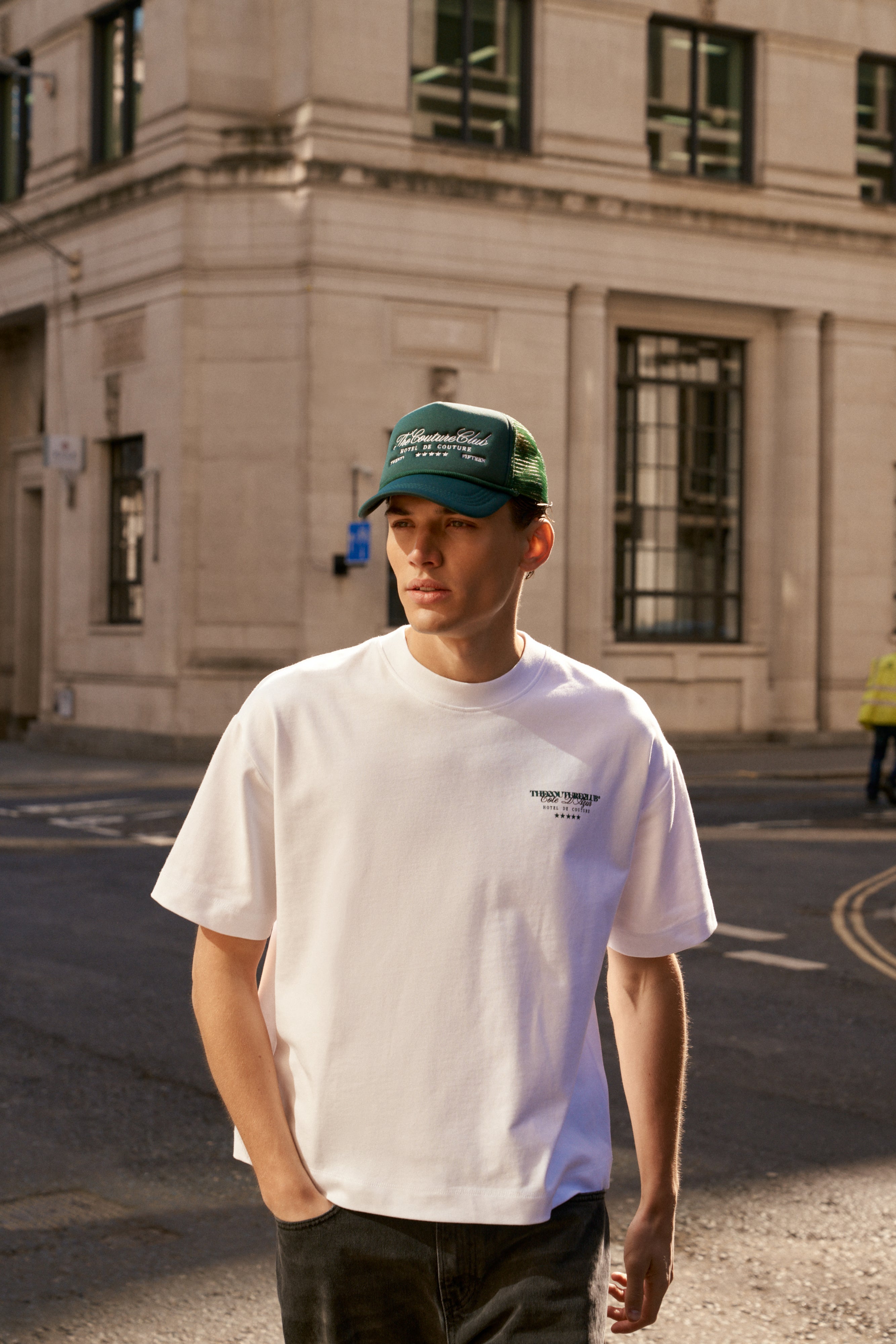 HOTEL DE COUTURE T-SHIRT - WHITE GREEN