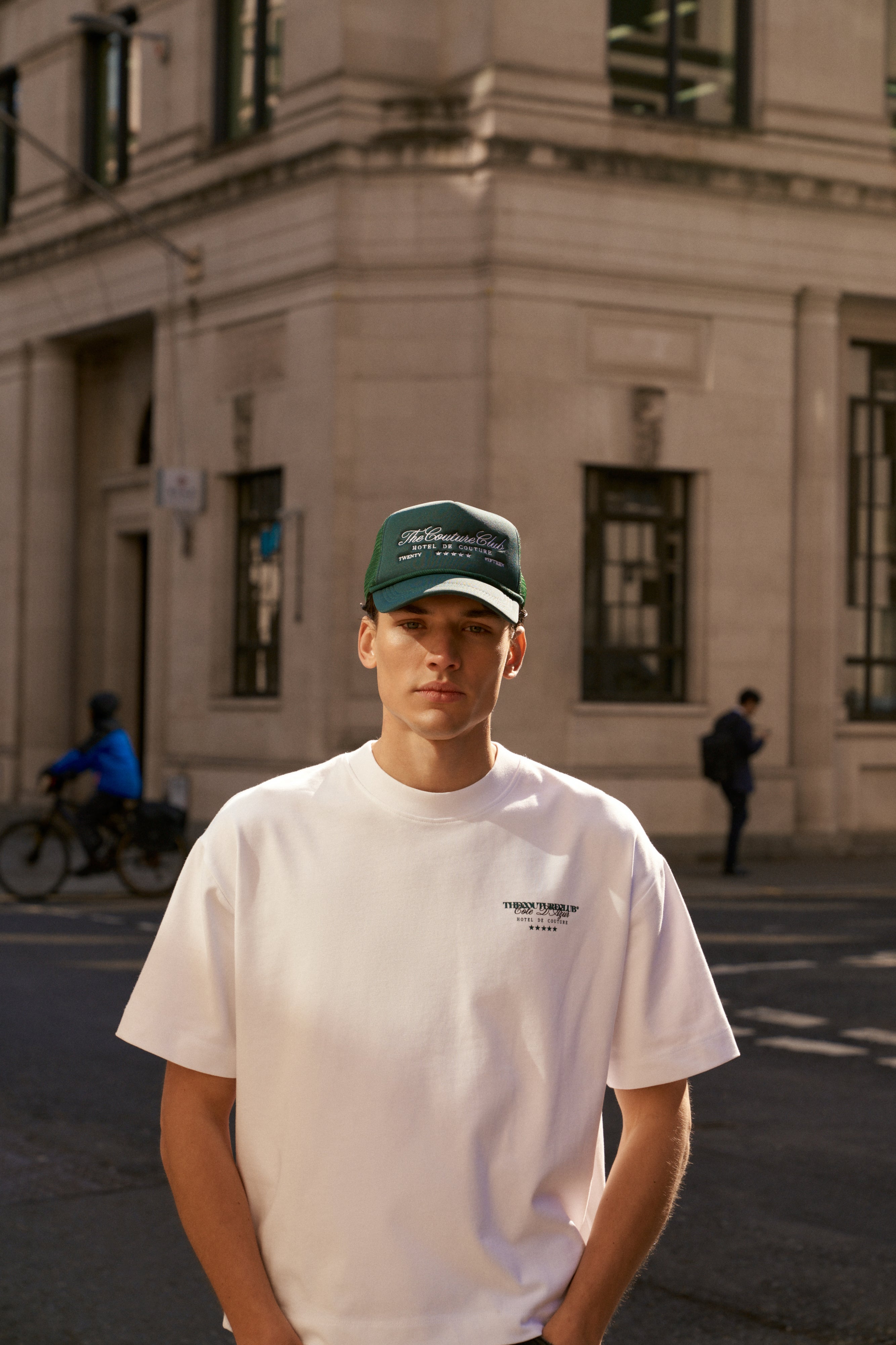 HOTEL DE COUTURE T-SHIRT - WHITE GREEN