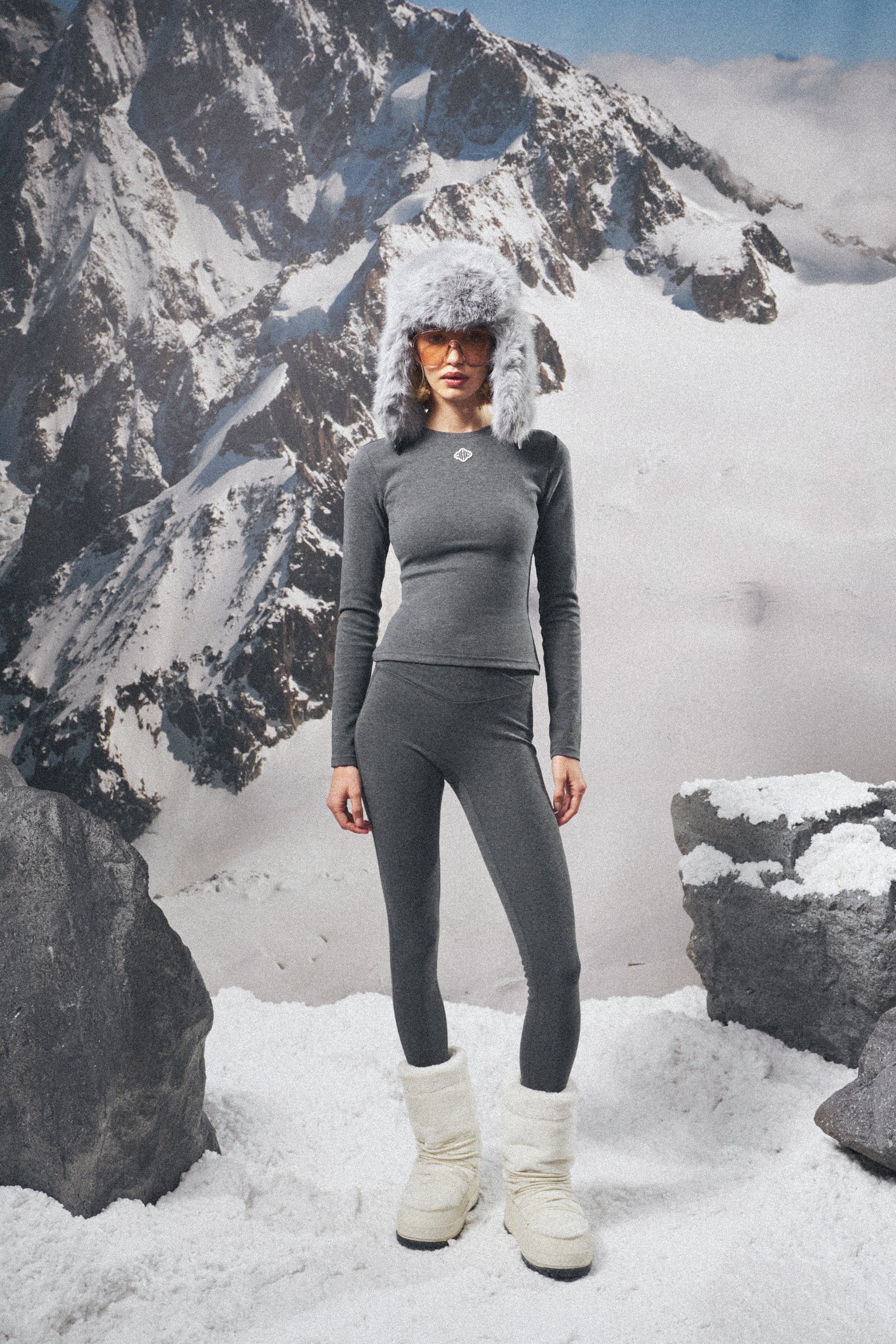 SCULPT SOFT TOUCH LONG SLEEVE TOP - CHARCOAL