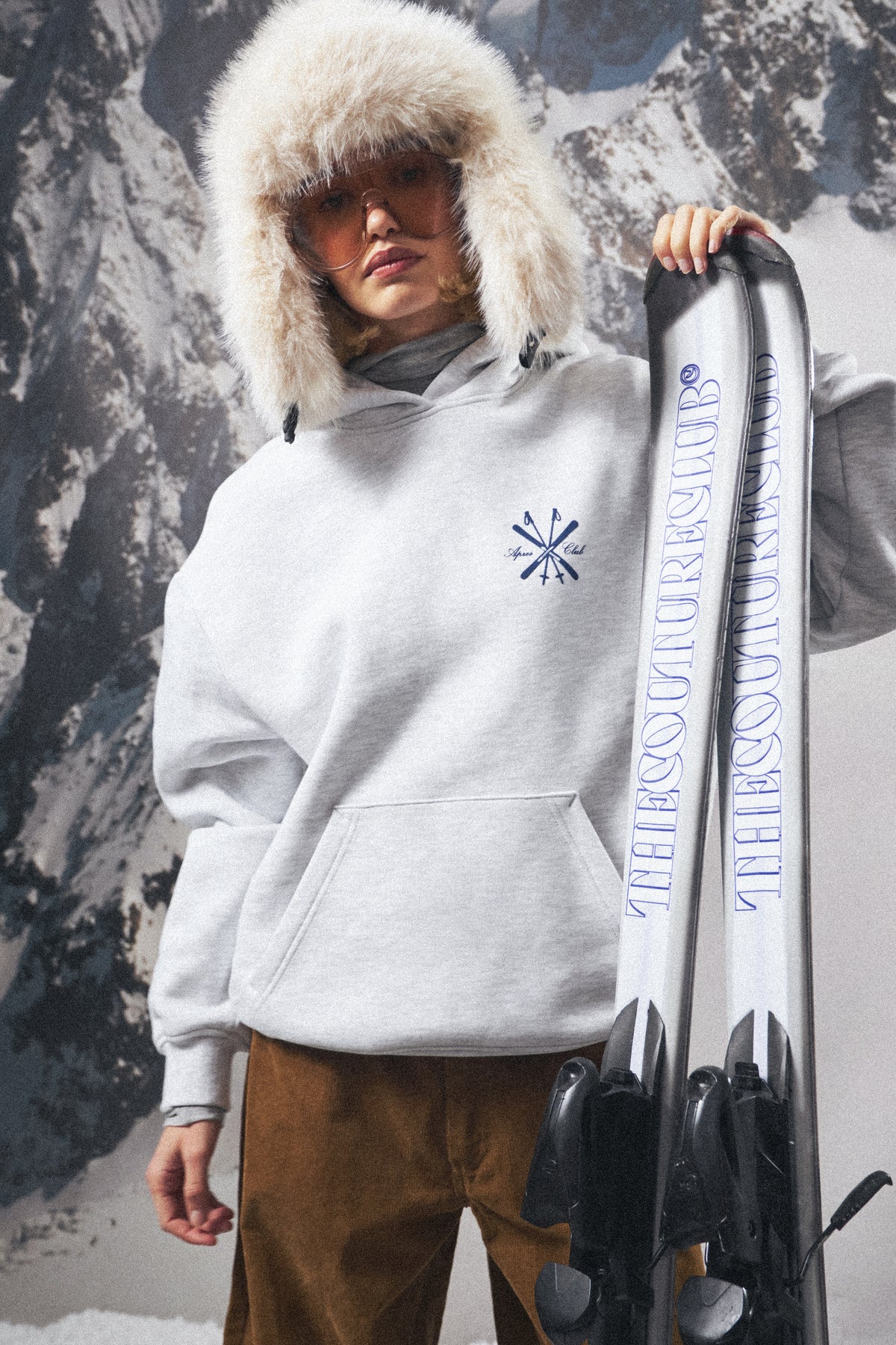 APRES GRAPHIC OVERSIZED HOODIE - GREY MARL