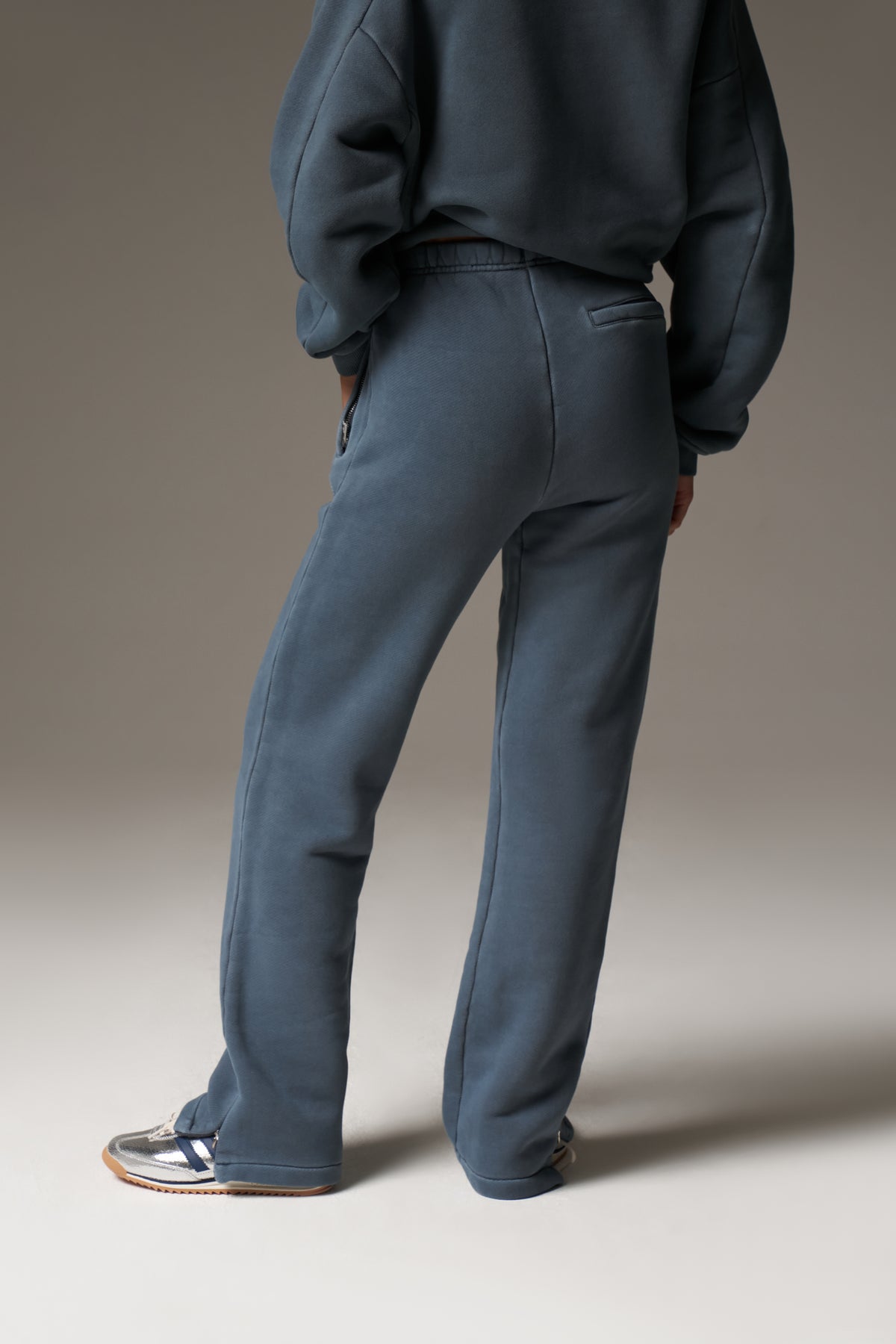 LAUNDERED CLASSICS STRAIGHT LEG JOGGERS - PETROL BLUE