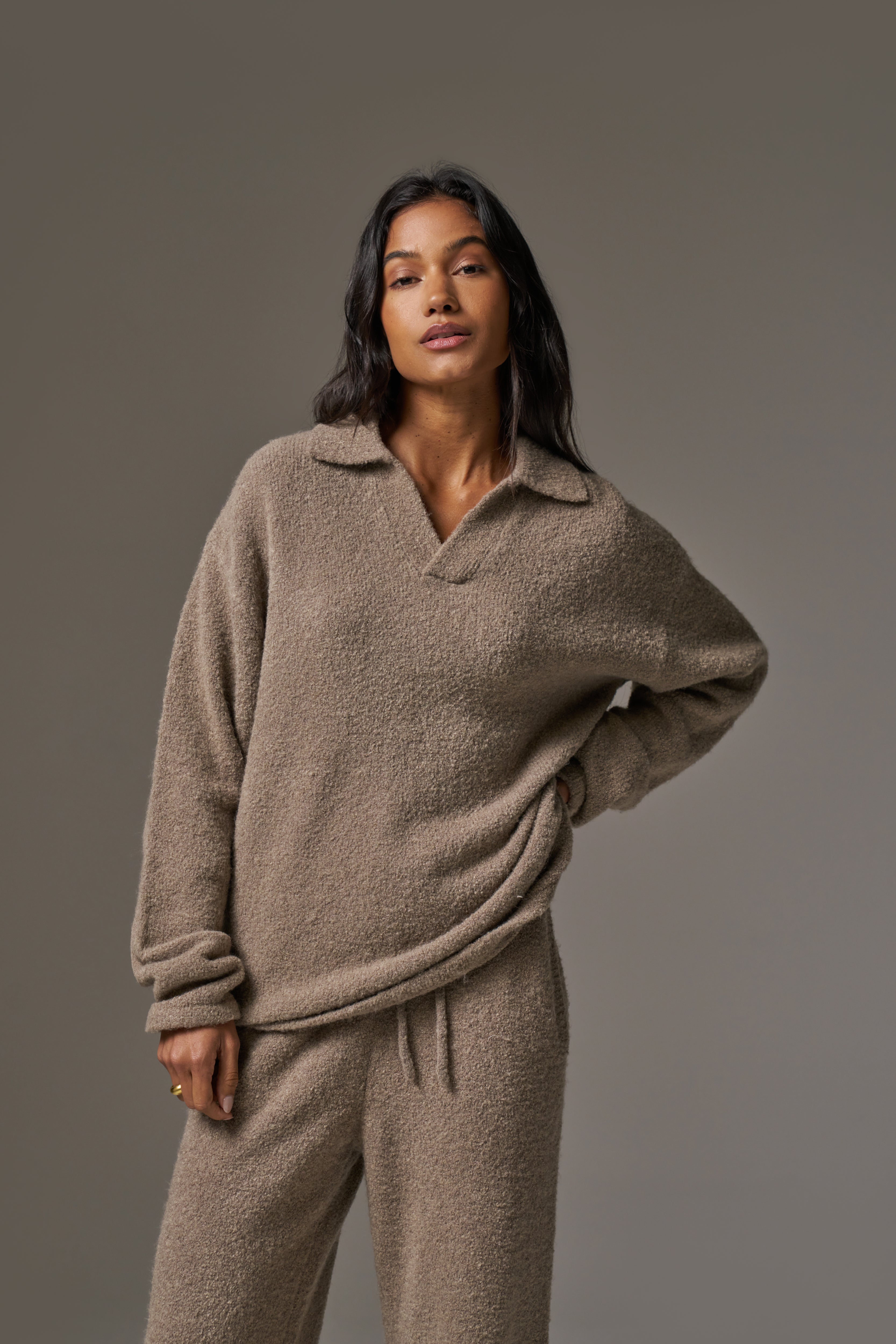 BOUCLE KNIT LONG SLEEVE POLO - BROWN