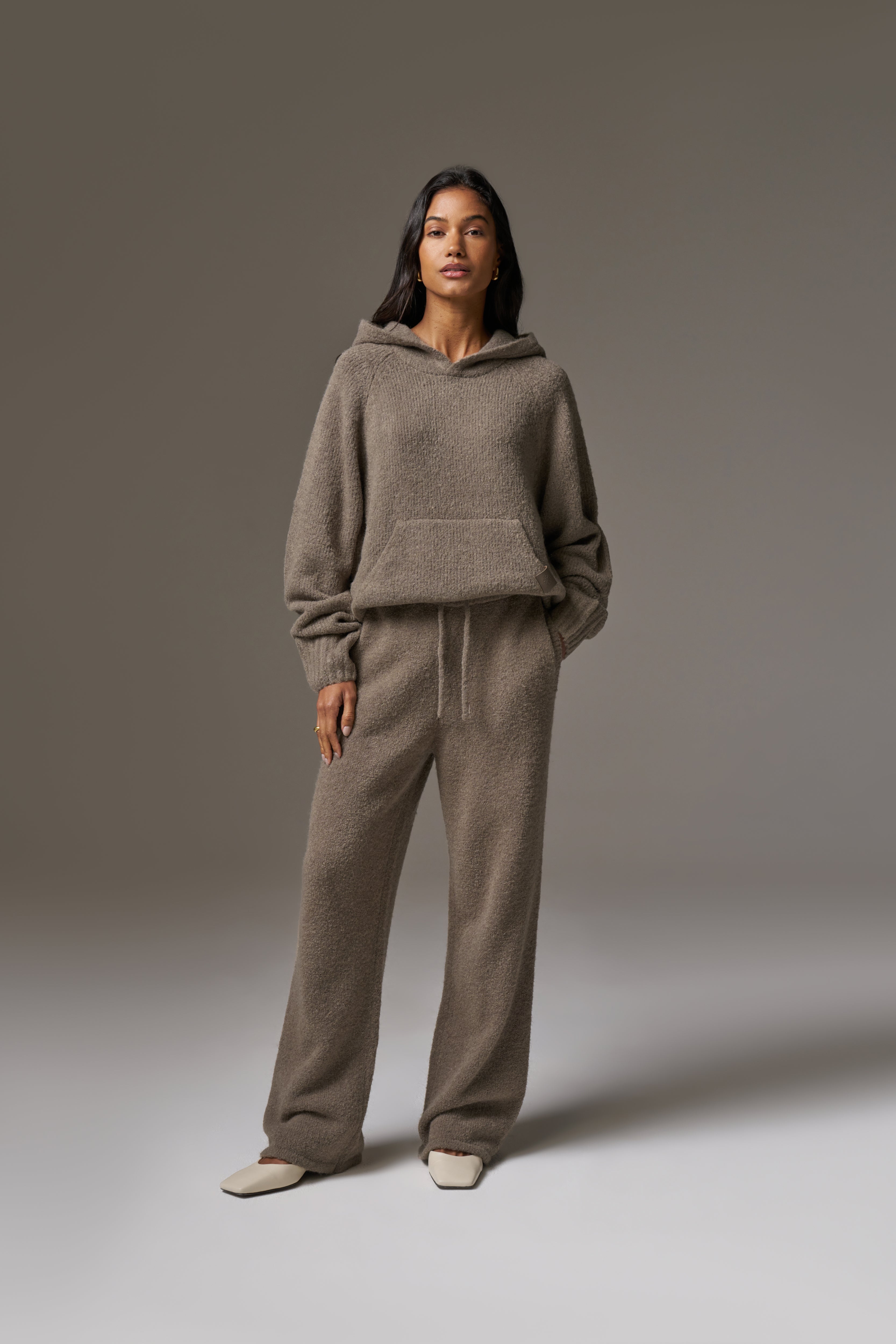 BOUCLE KNIT HOODIE - BROWN