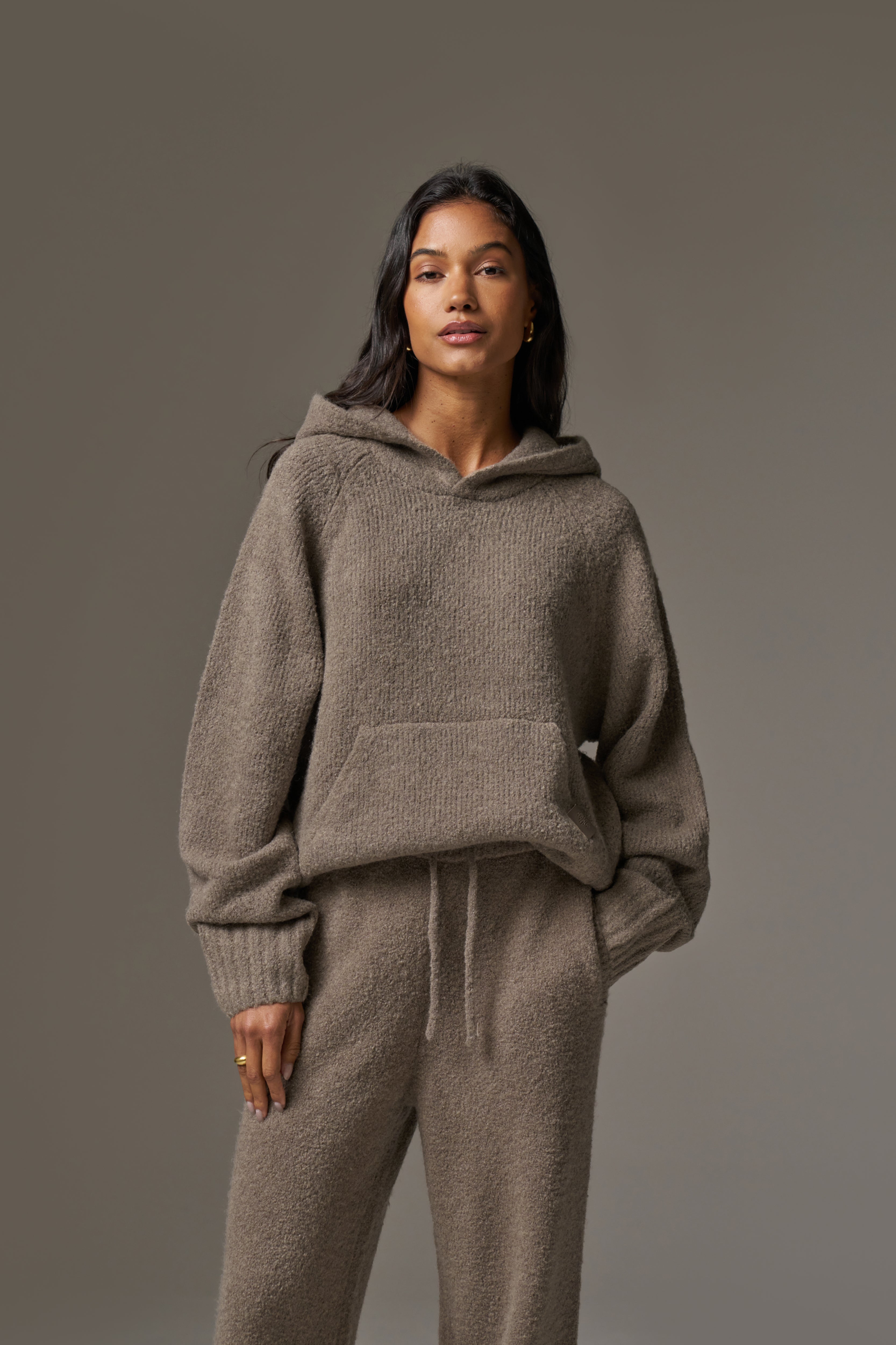 BOUCLE KNIT HOODIE - BROWN