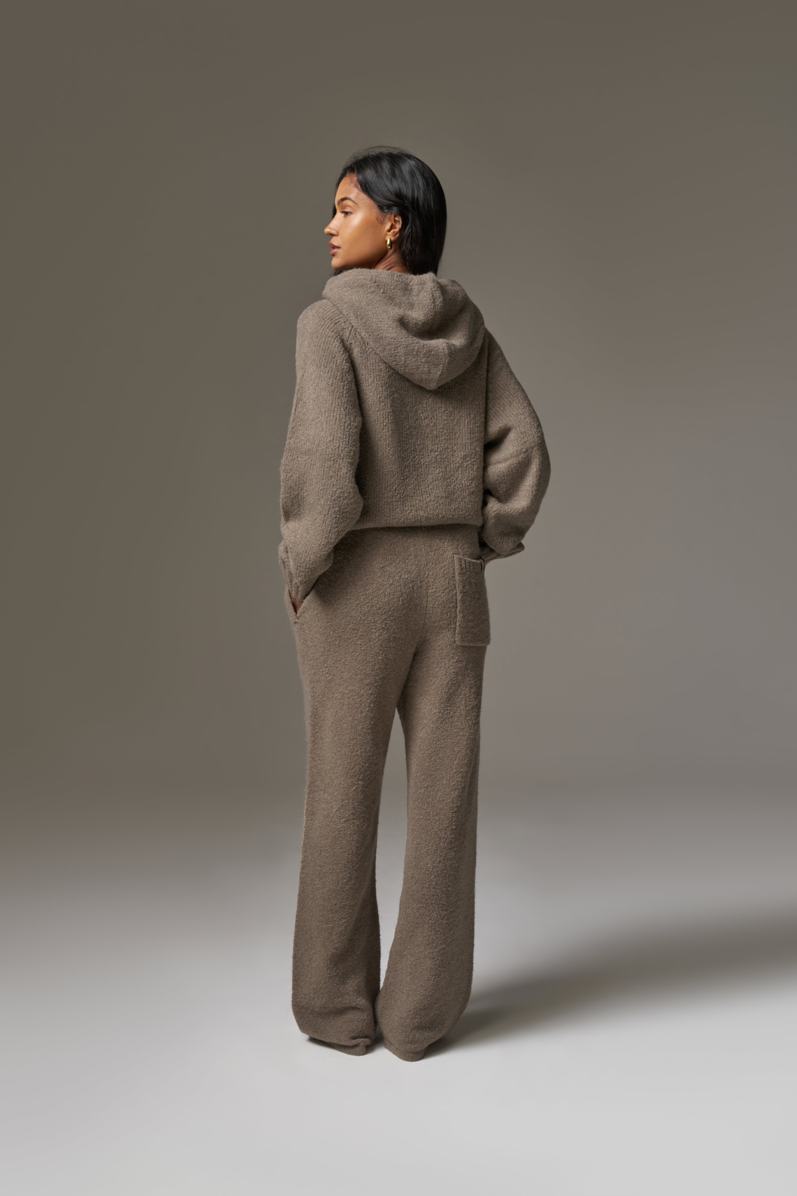 BOUCLE KNIT HOODIE - BROWN
