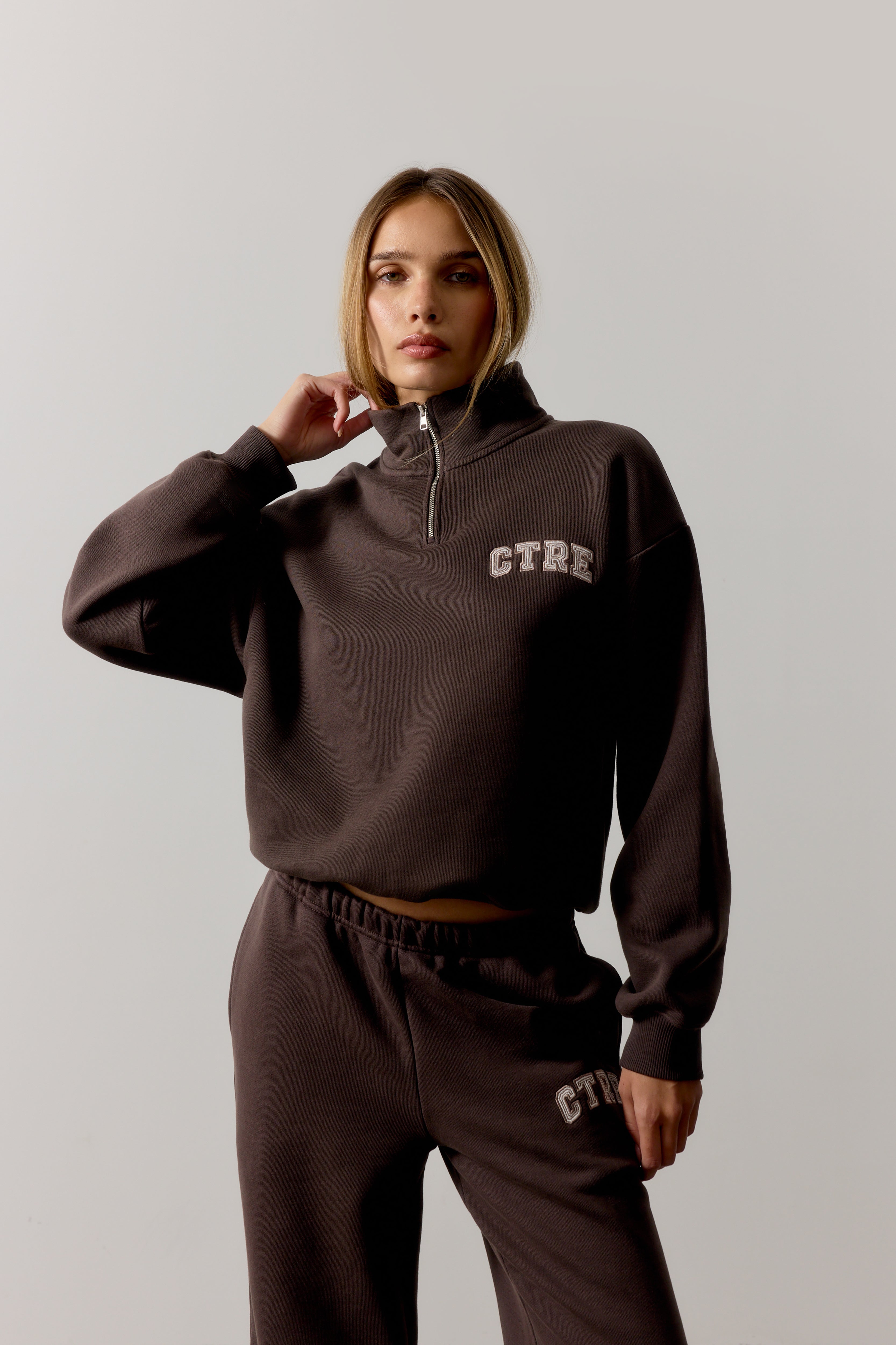 CTRE QUARTER ZIP FUNNEL NECK - BROWN
