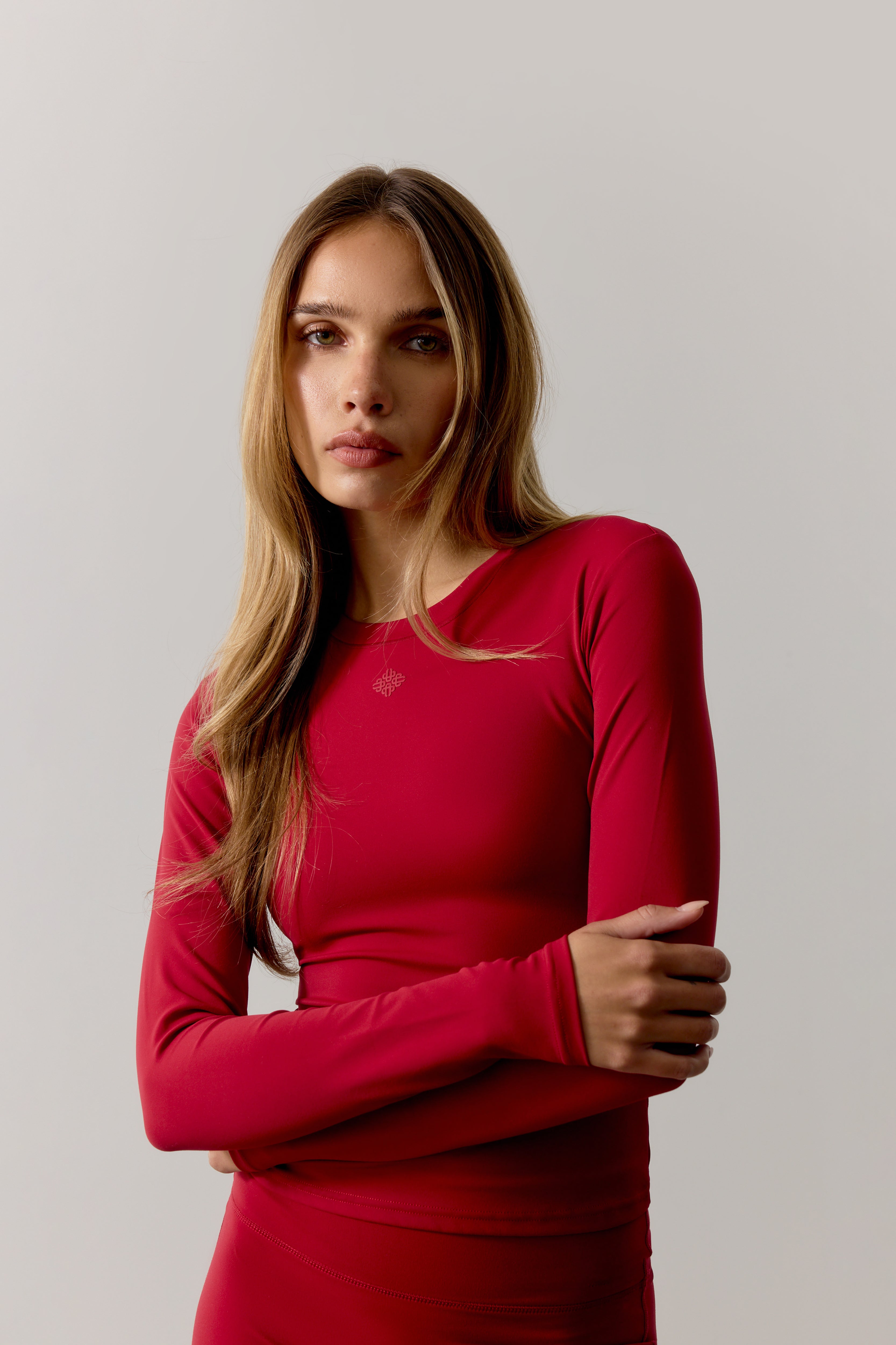 SCULPTING STRETCH LONG SLEEVE TOP - CHERRY