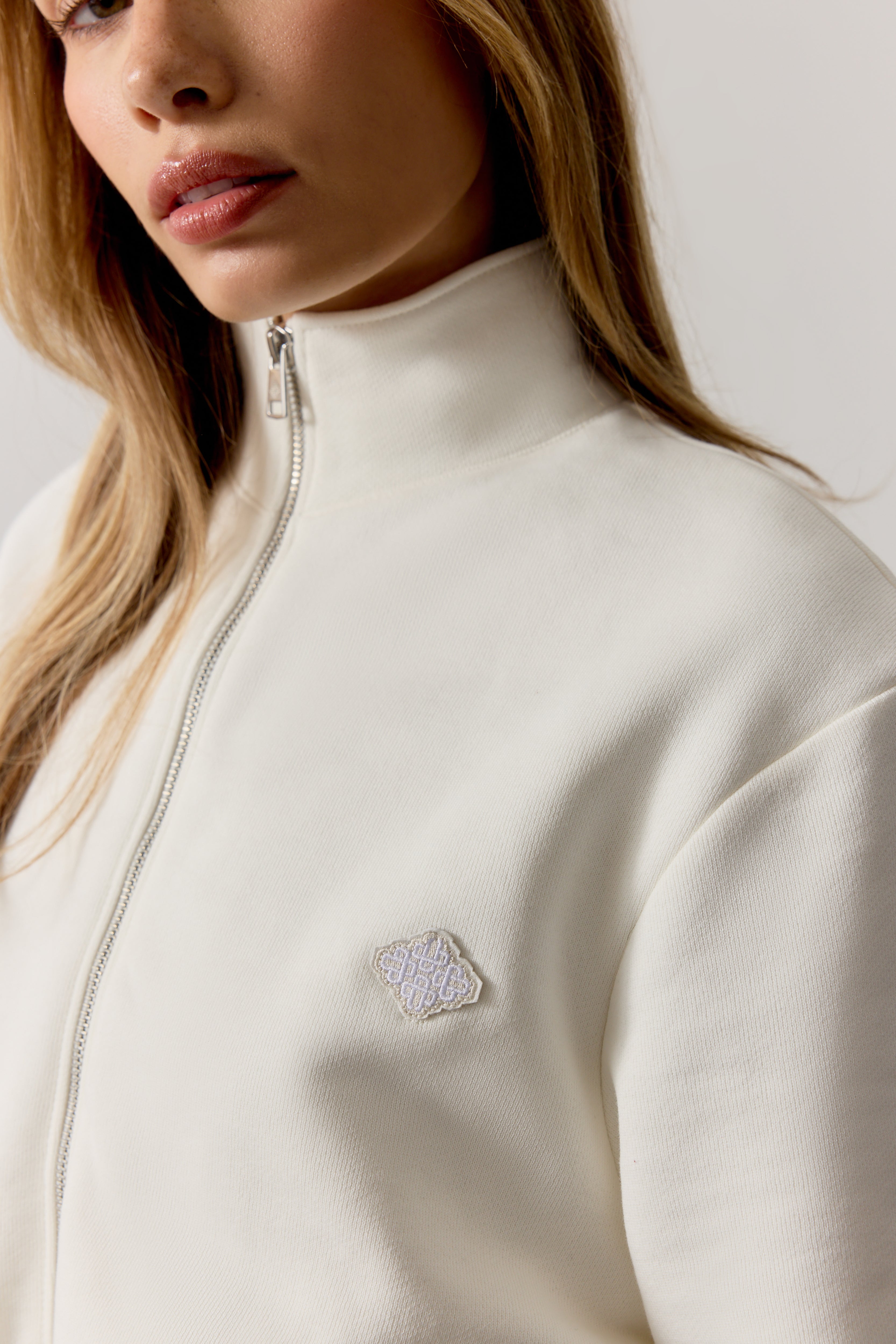 FUNNEL NECK BALLOON HEM ZIP THROUGH - OFF WHITE