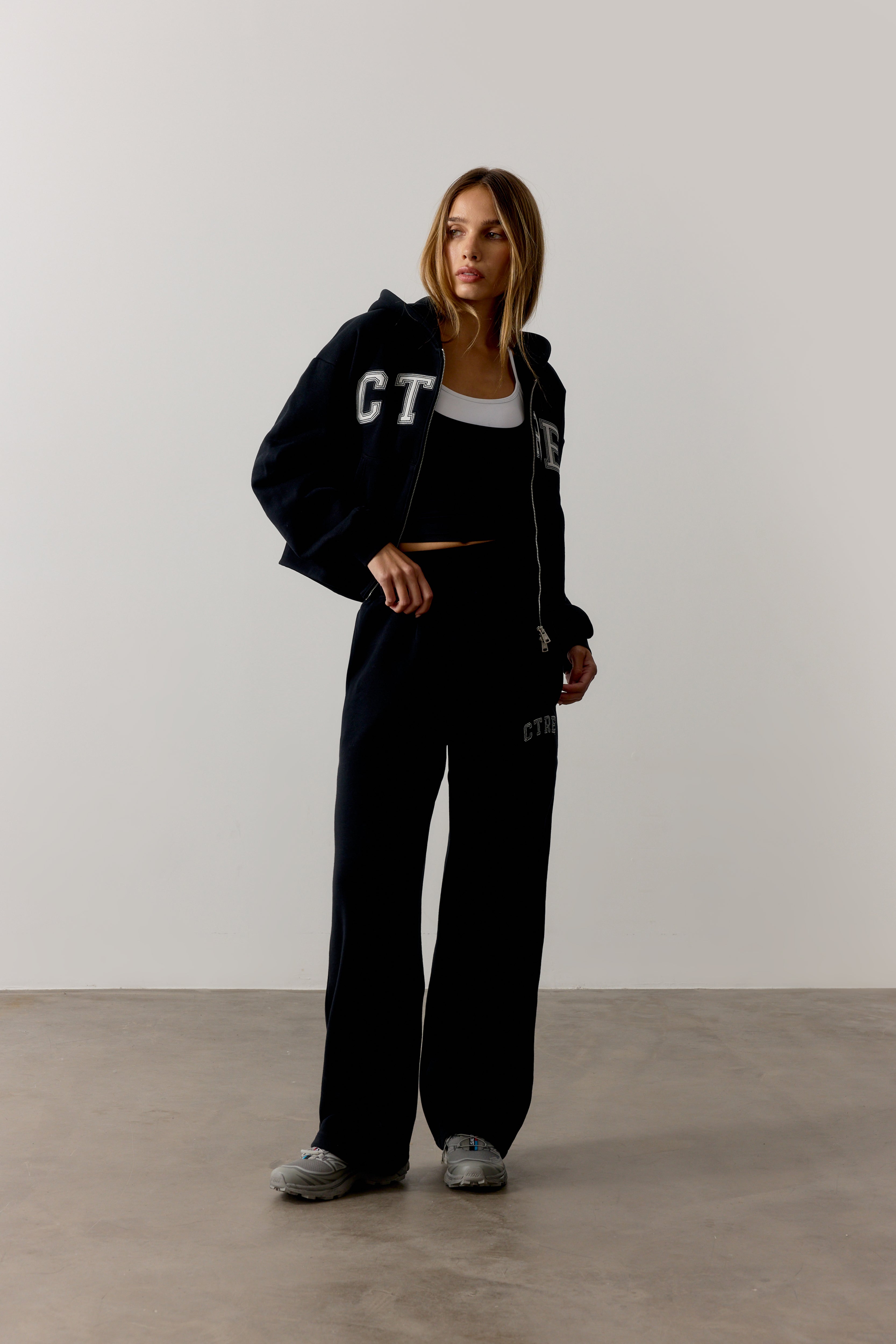 CTRE STRAIGHT LEG JOGGERS - BLACK
