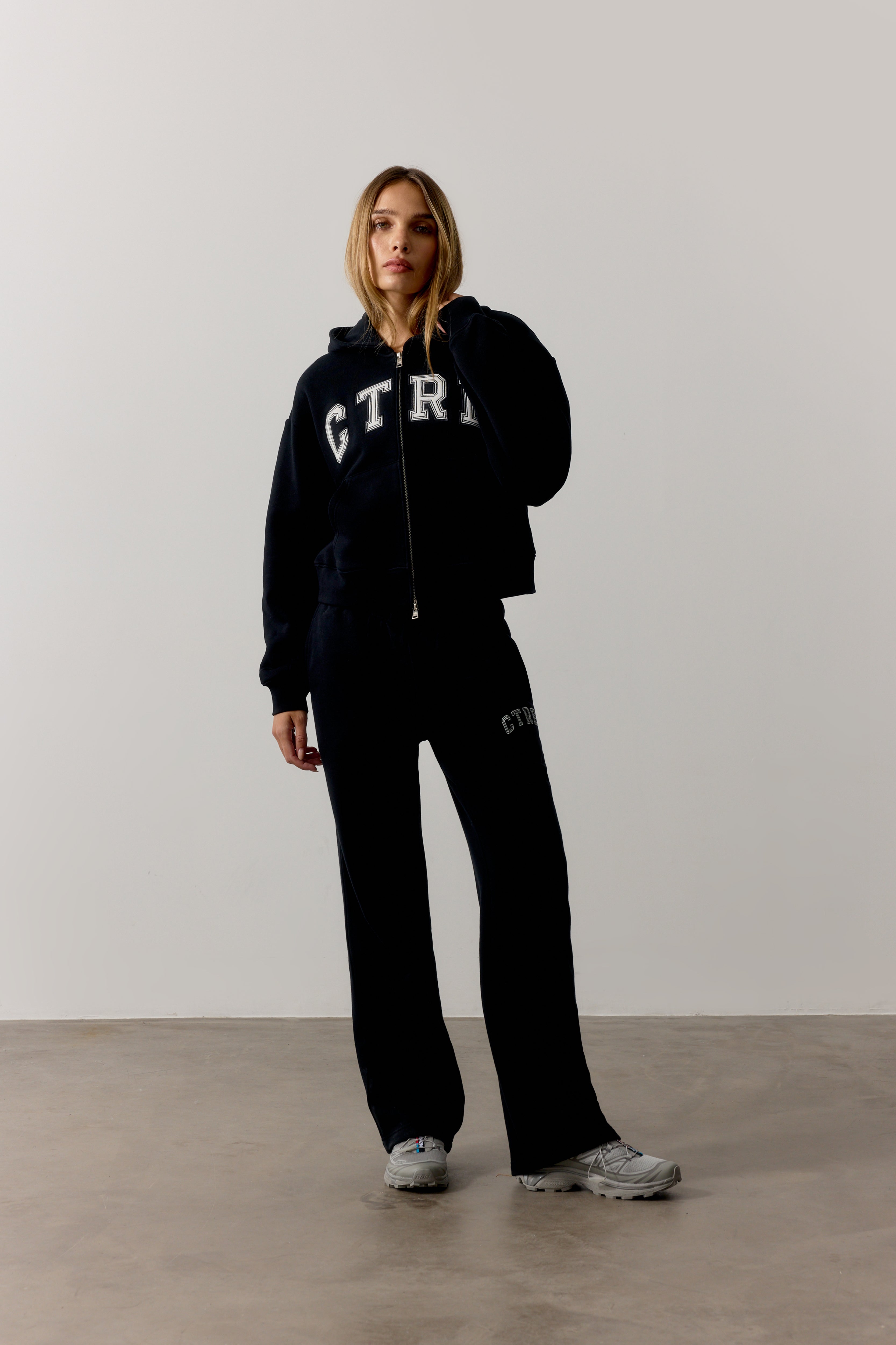 CTRE APPLIQUE ZIP THROUGH HOODIE - BLACK